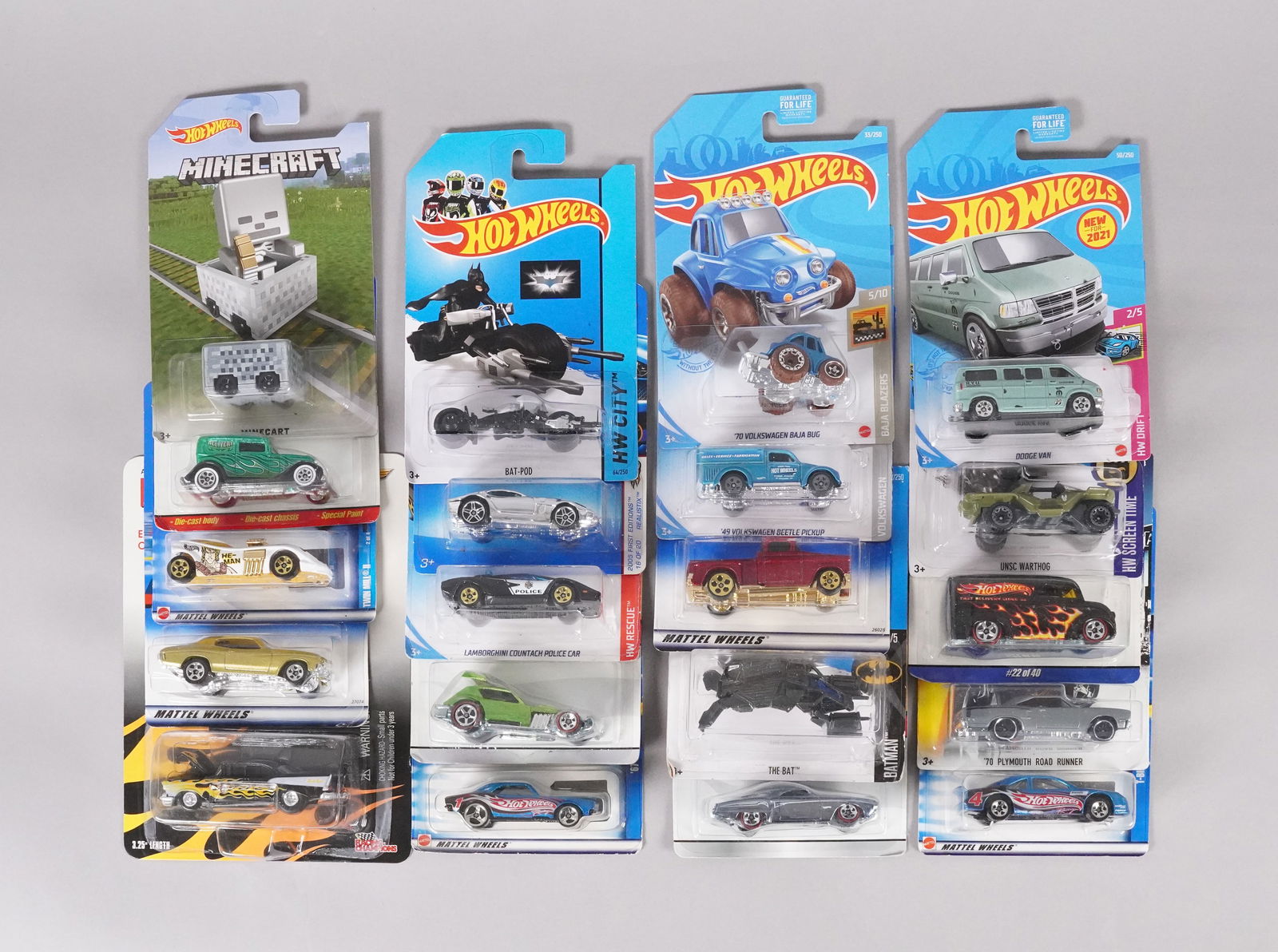 Lots Hot Wheels toy figure (1 of 5)