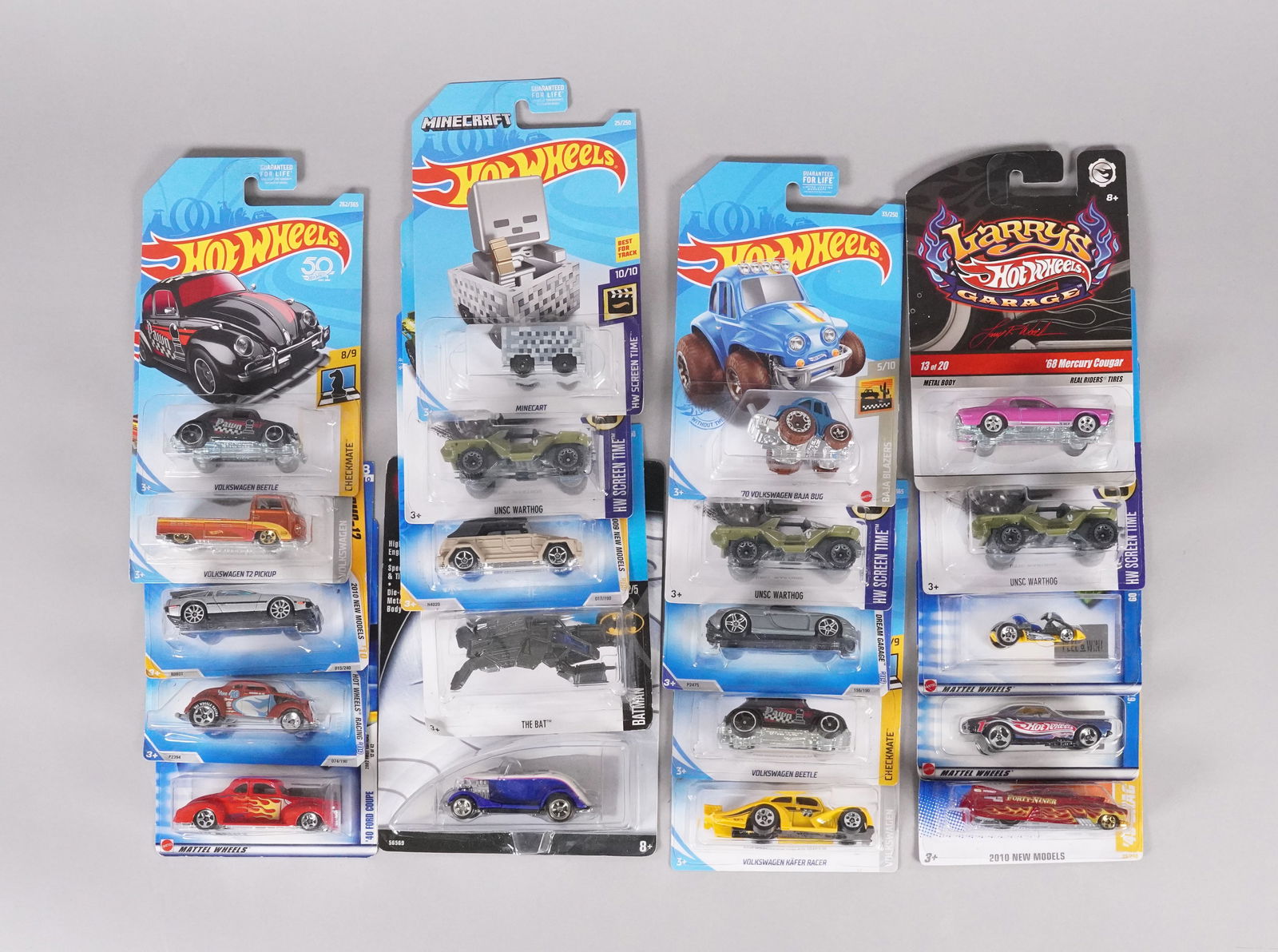Lots Hot Wheels toy figure (1 of 5)