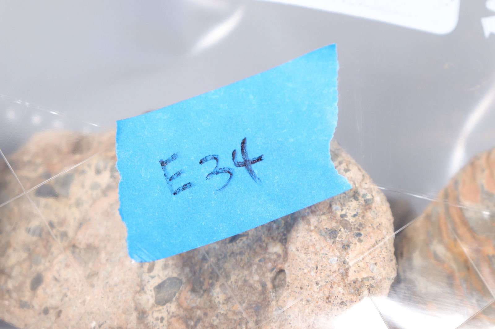 Lots fossilized item - 6