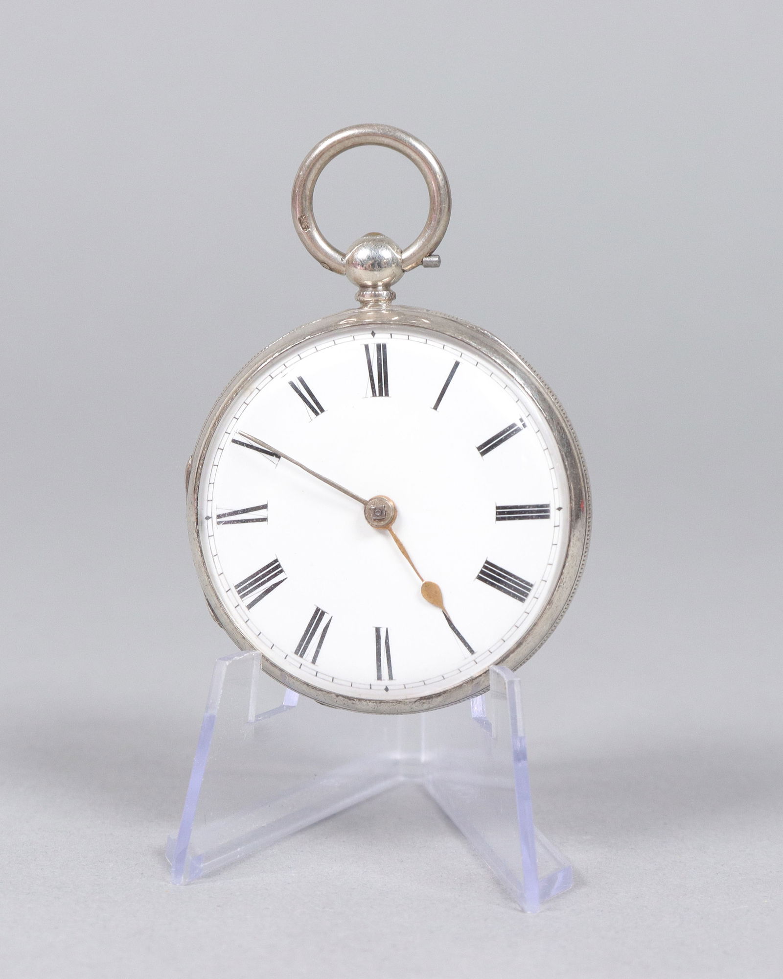 A vintage pocket watch: A vintage pocket watch, as is condition. From an estate.