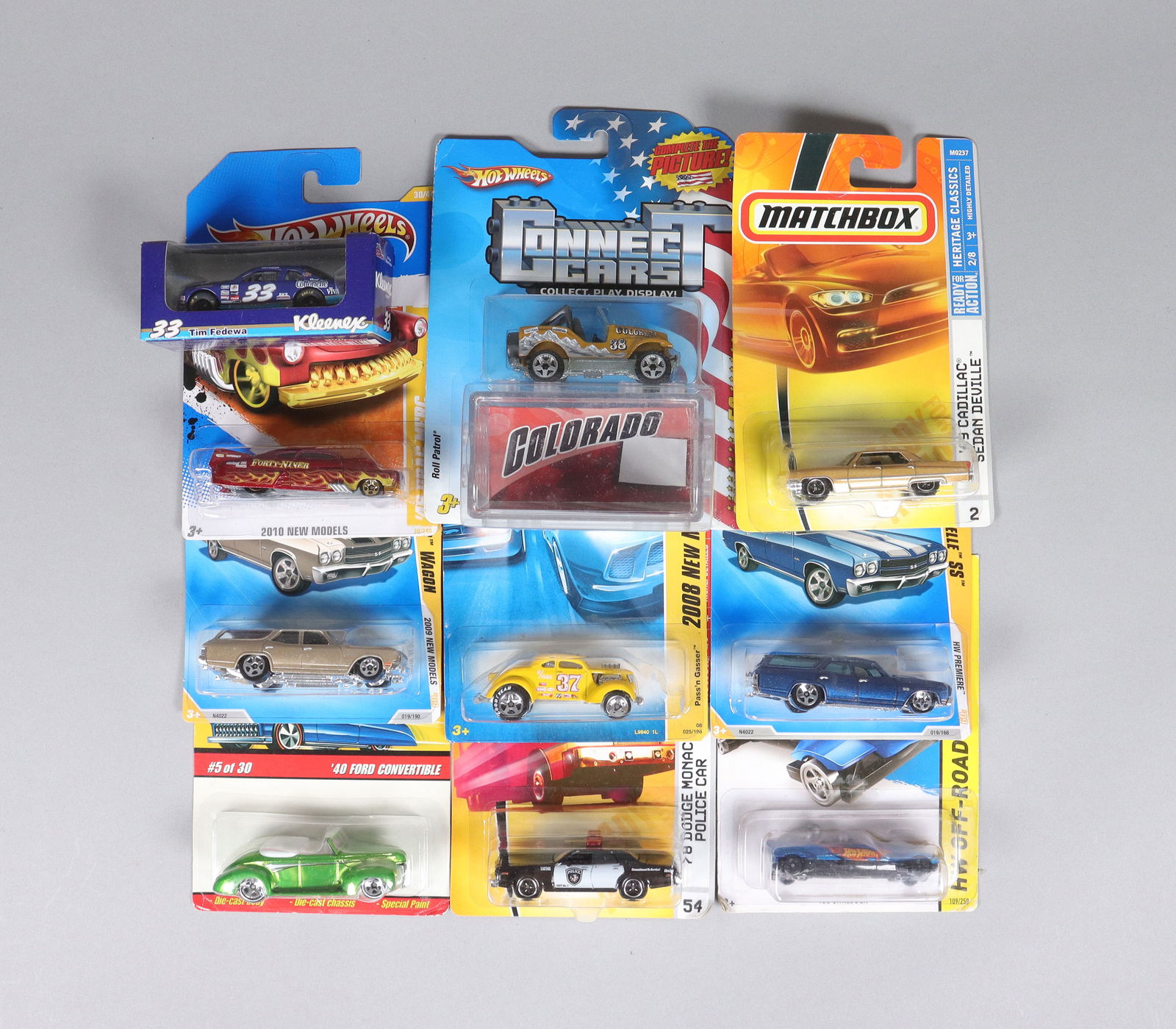 Lots vintage car toy figures (1 of 6)