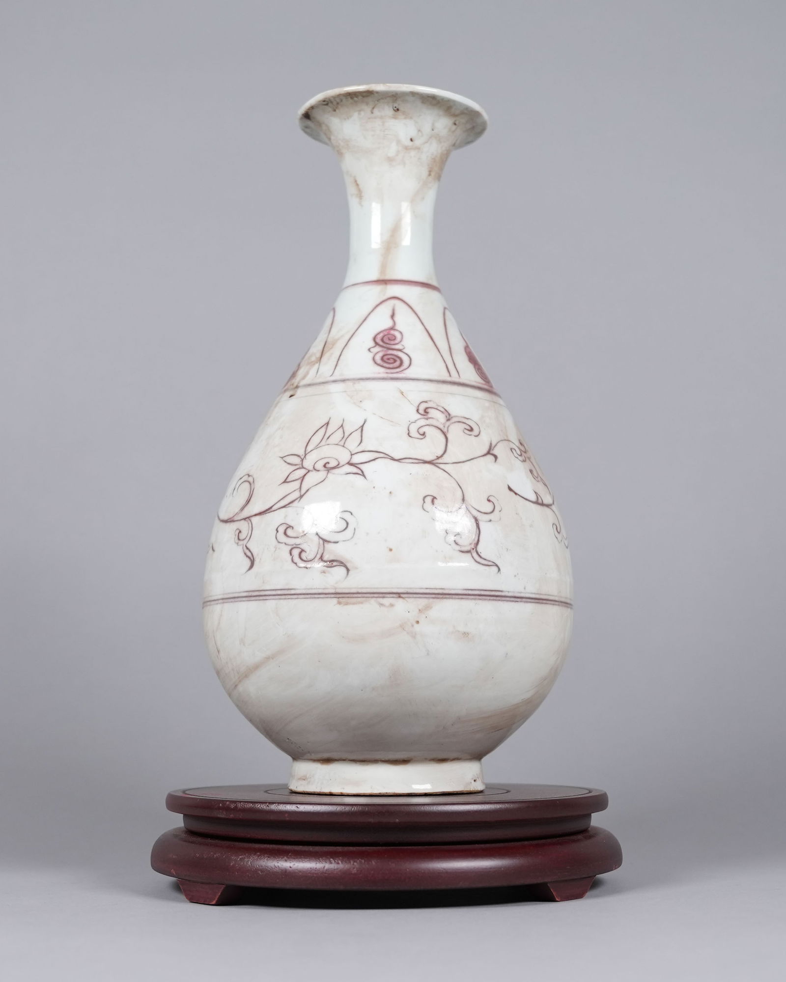 Chinese large copper red vase: Chinese large copper red vase. H: 12" x W: 6.4."