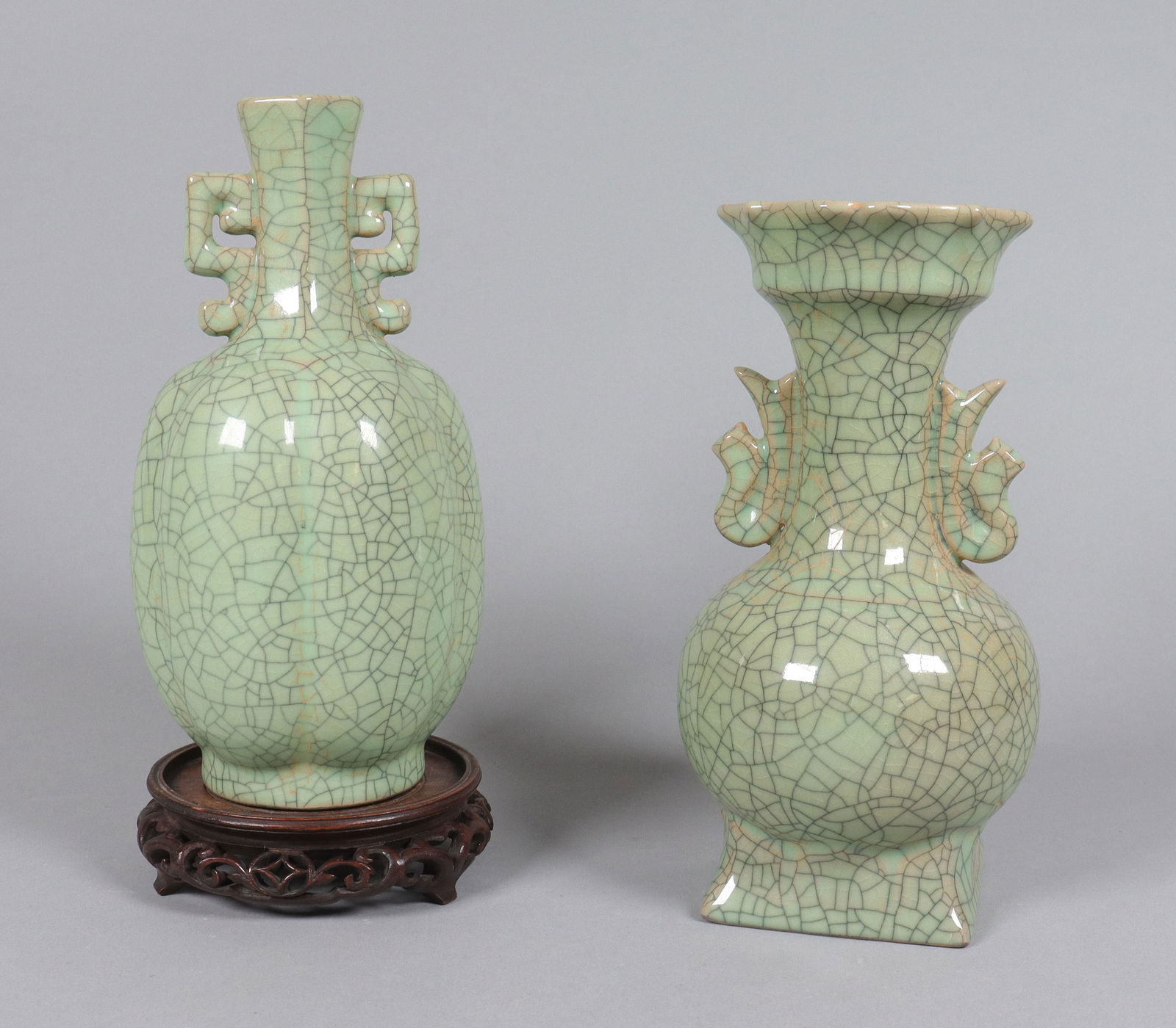 2 Chinese green crackled vase (1 of 7)