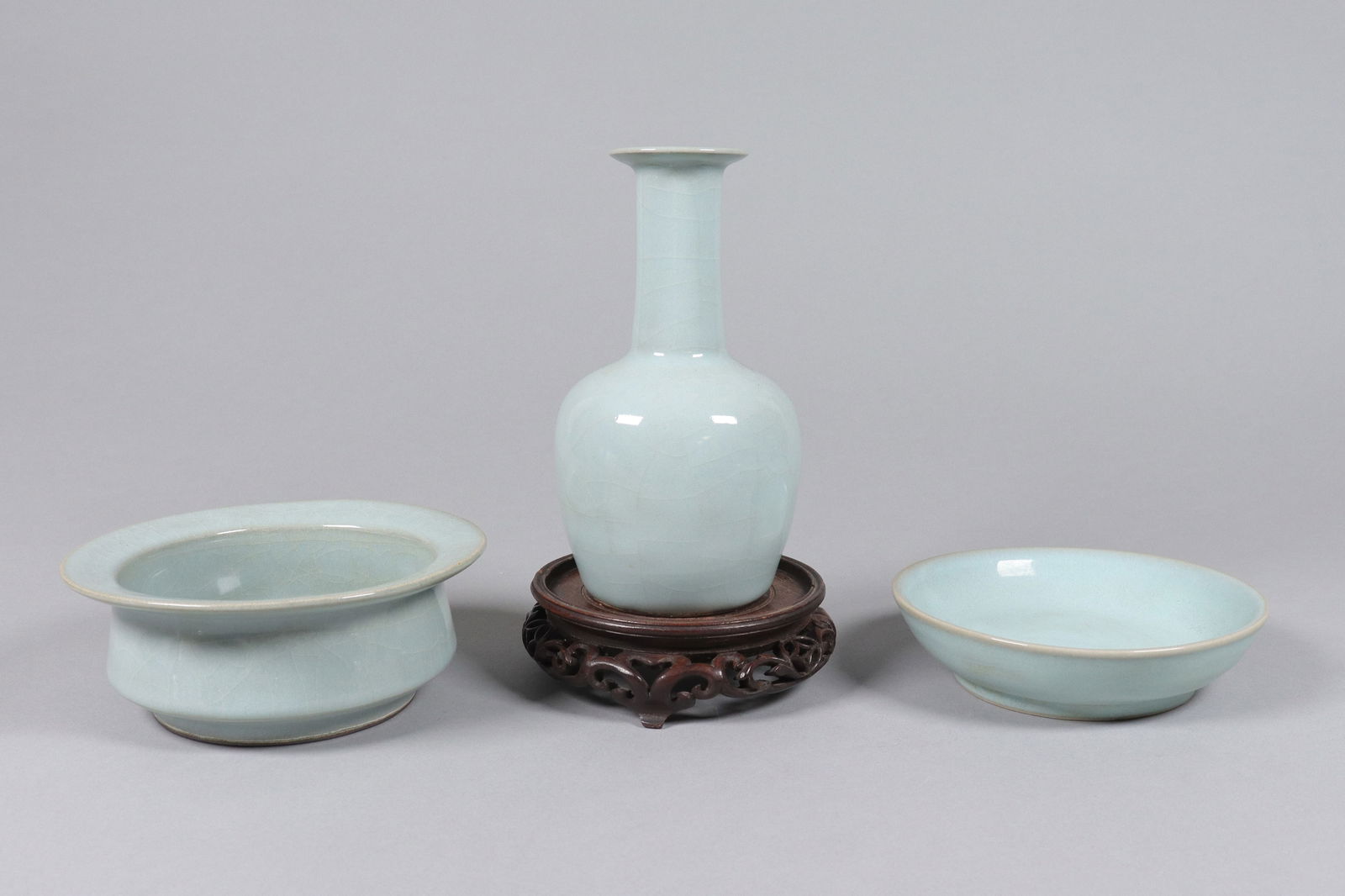 Lots Chinese celadon porcelains (1 of 8)