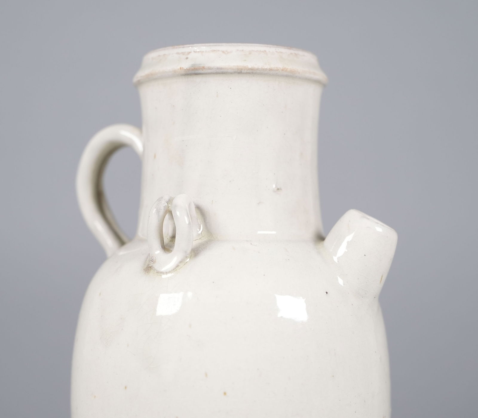 Chinese handled white jar - 5