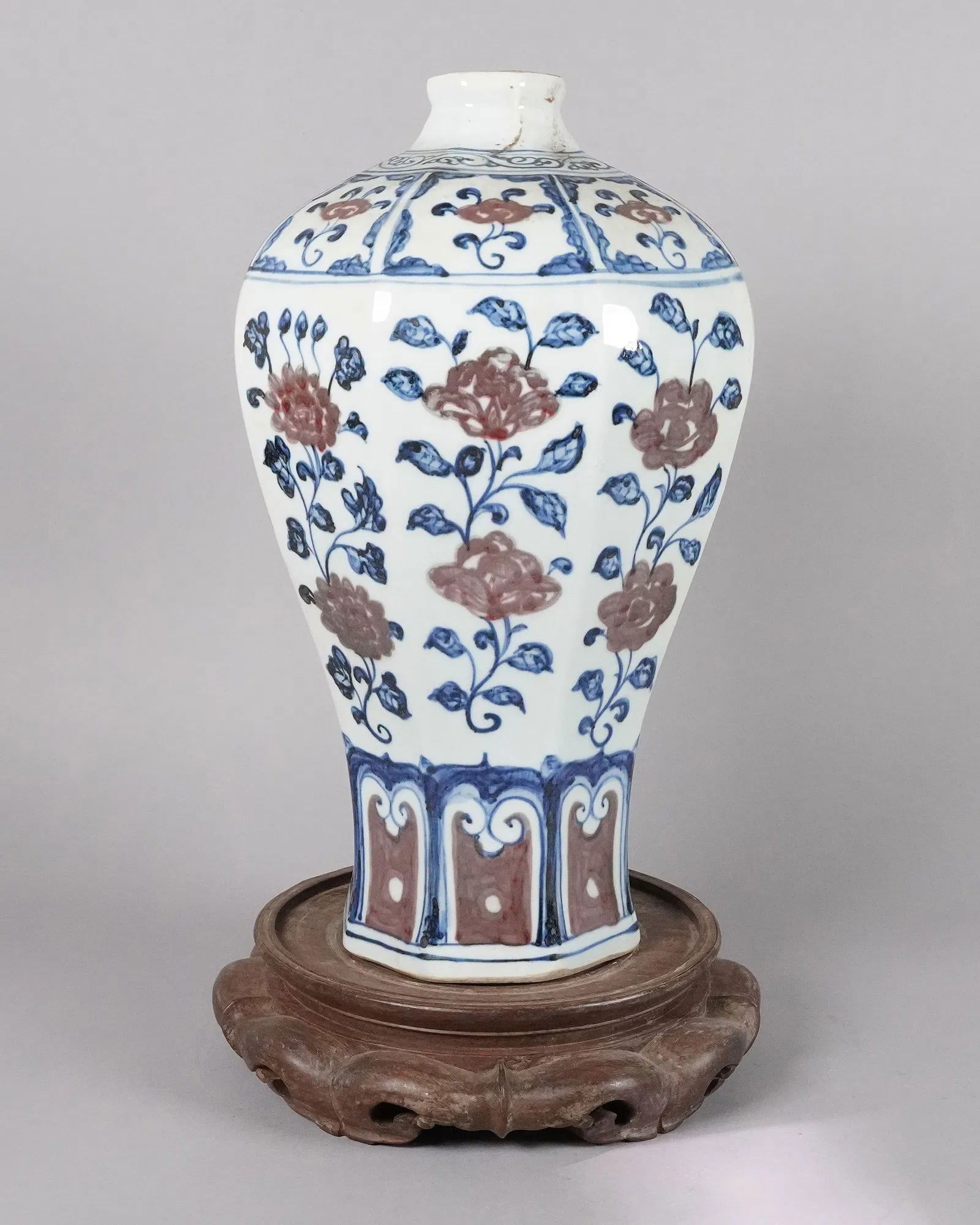 Chinese tall blue and red vase (1 of 6)