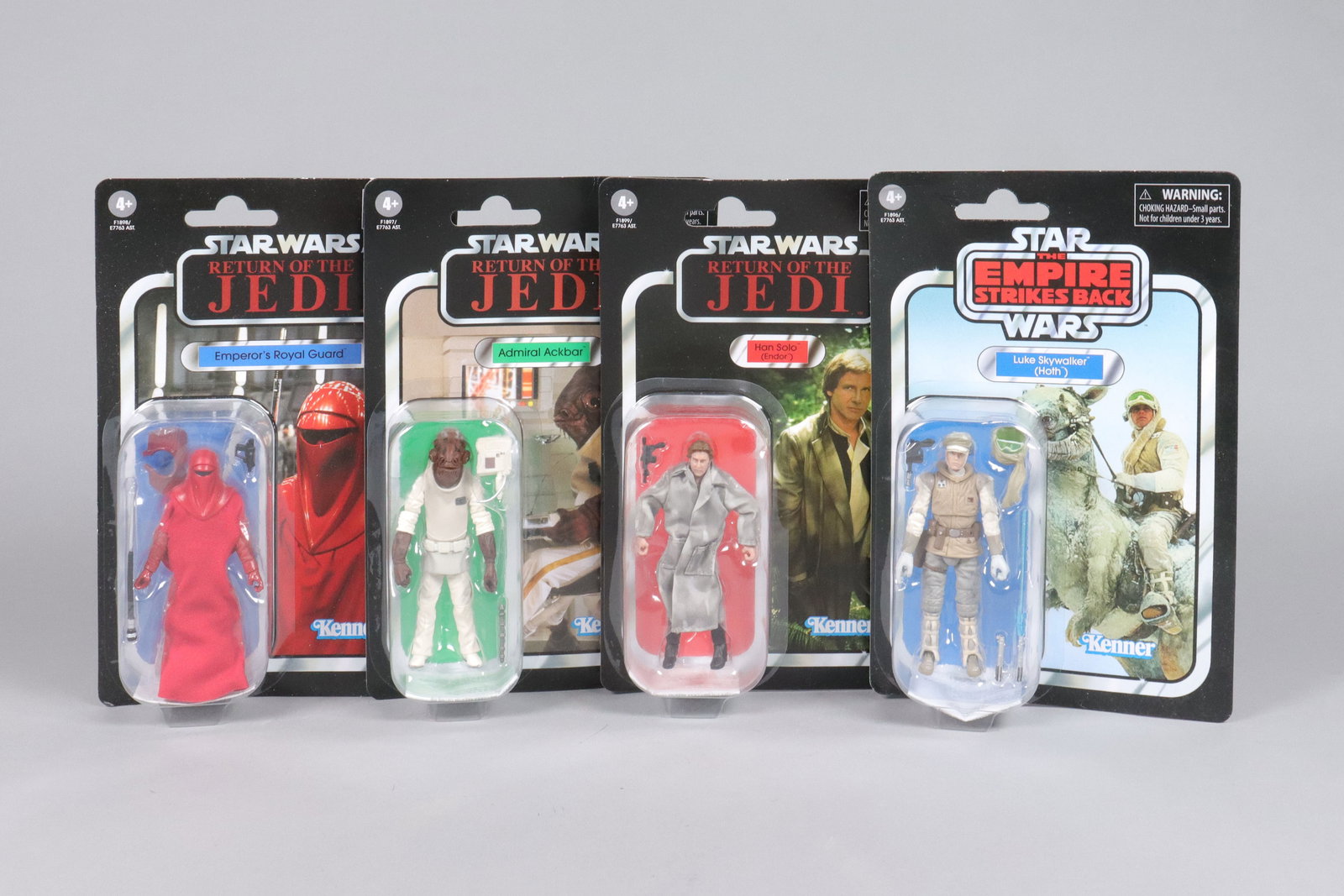 Lots Star Wars action figures (1 of 7)