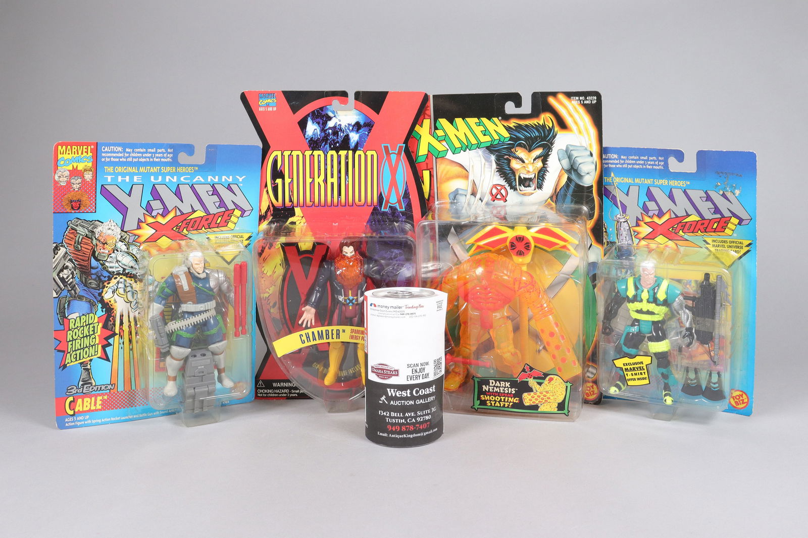 Lots action figures in box - 2