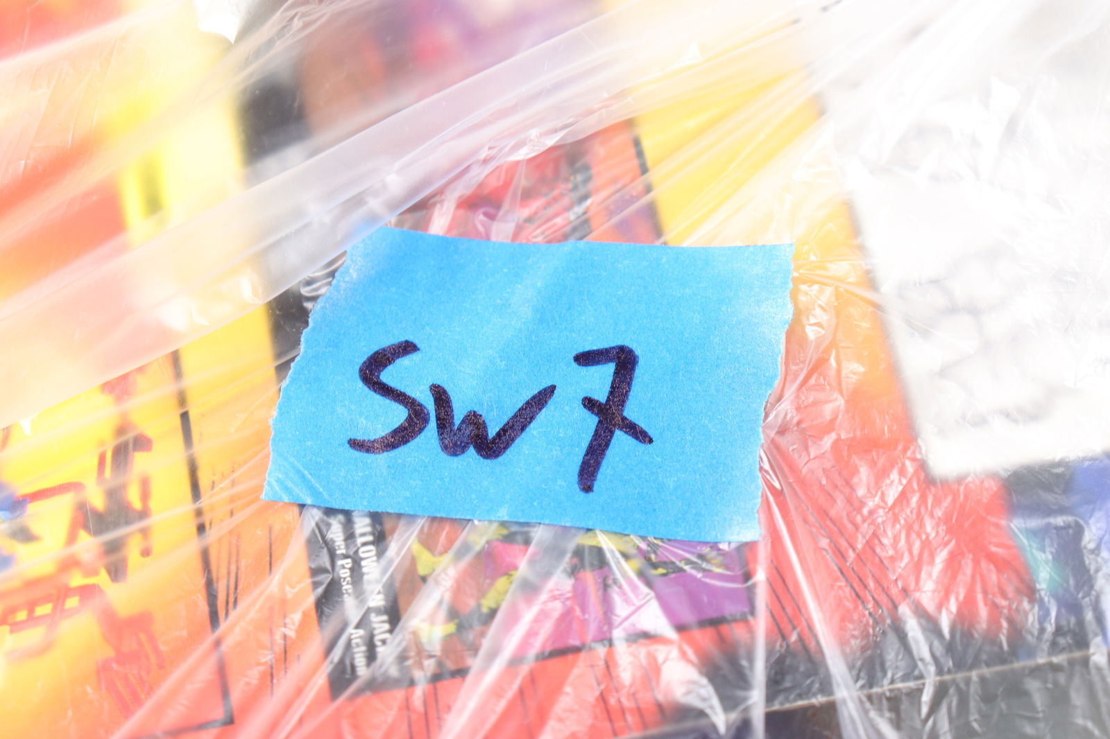 Lots action figures in box - 7