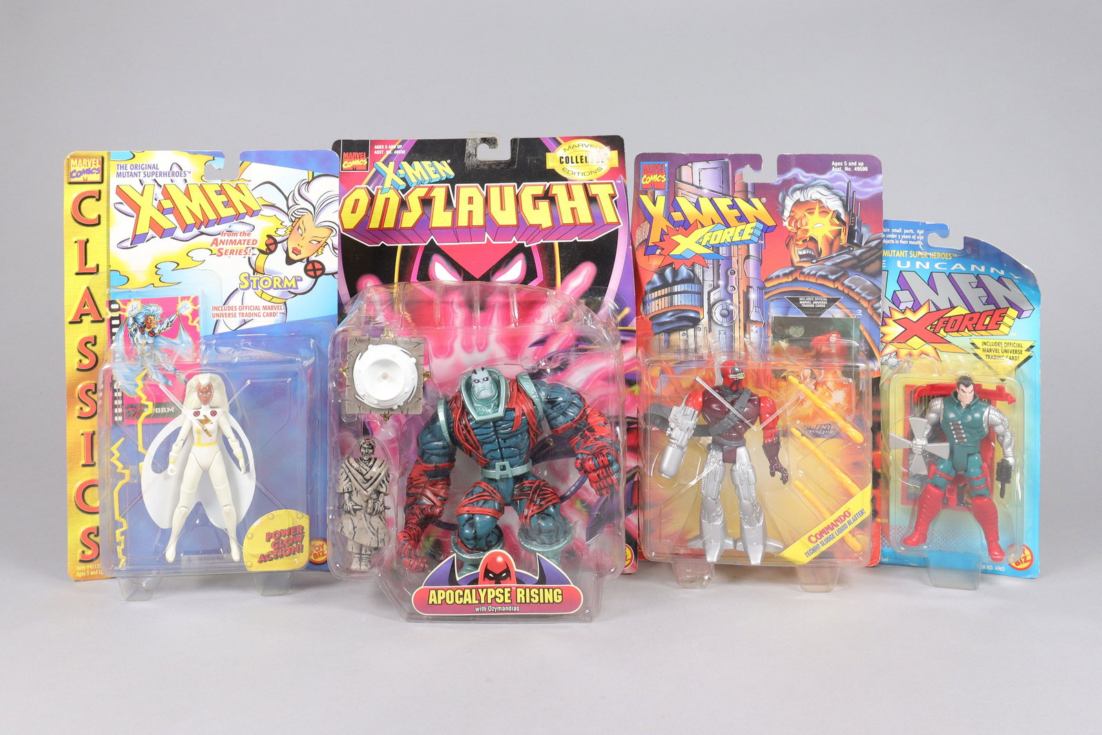 Lots action figures in box (1 of 7)