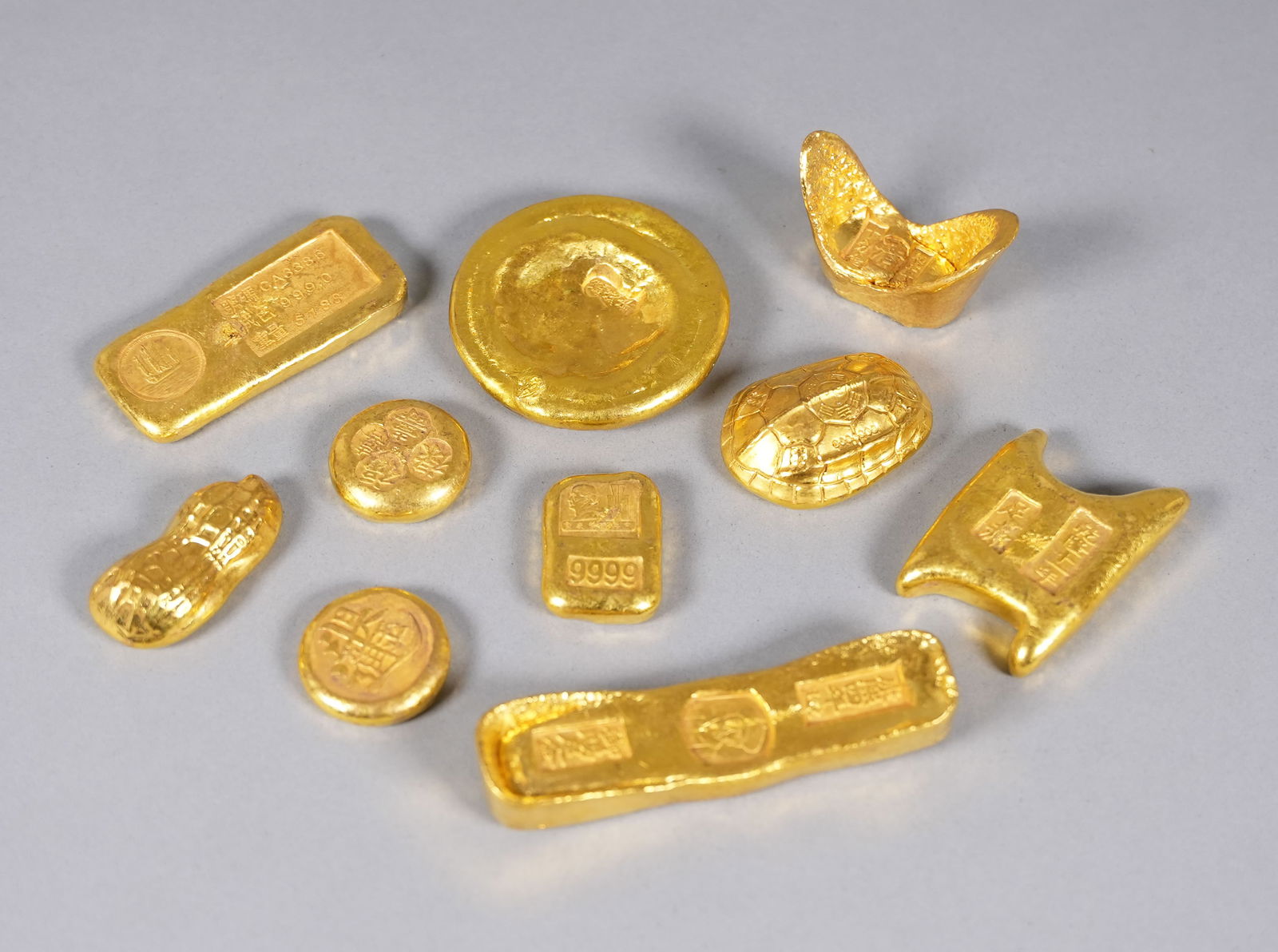 Lots Chinese ingots ungraded: Lots Chinese ingots ungraded or did not authenticate. All sales are final, no return. We do not gurantee any grading, material, carvings, markings, age.