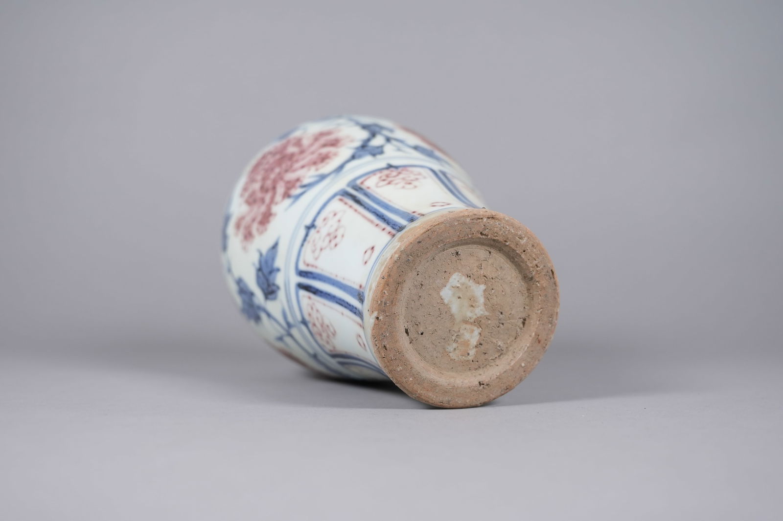 Chinese red blue vase - 4