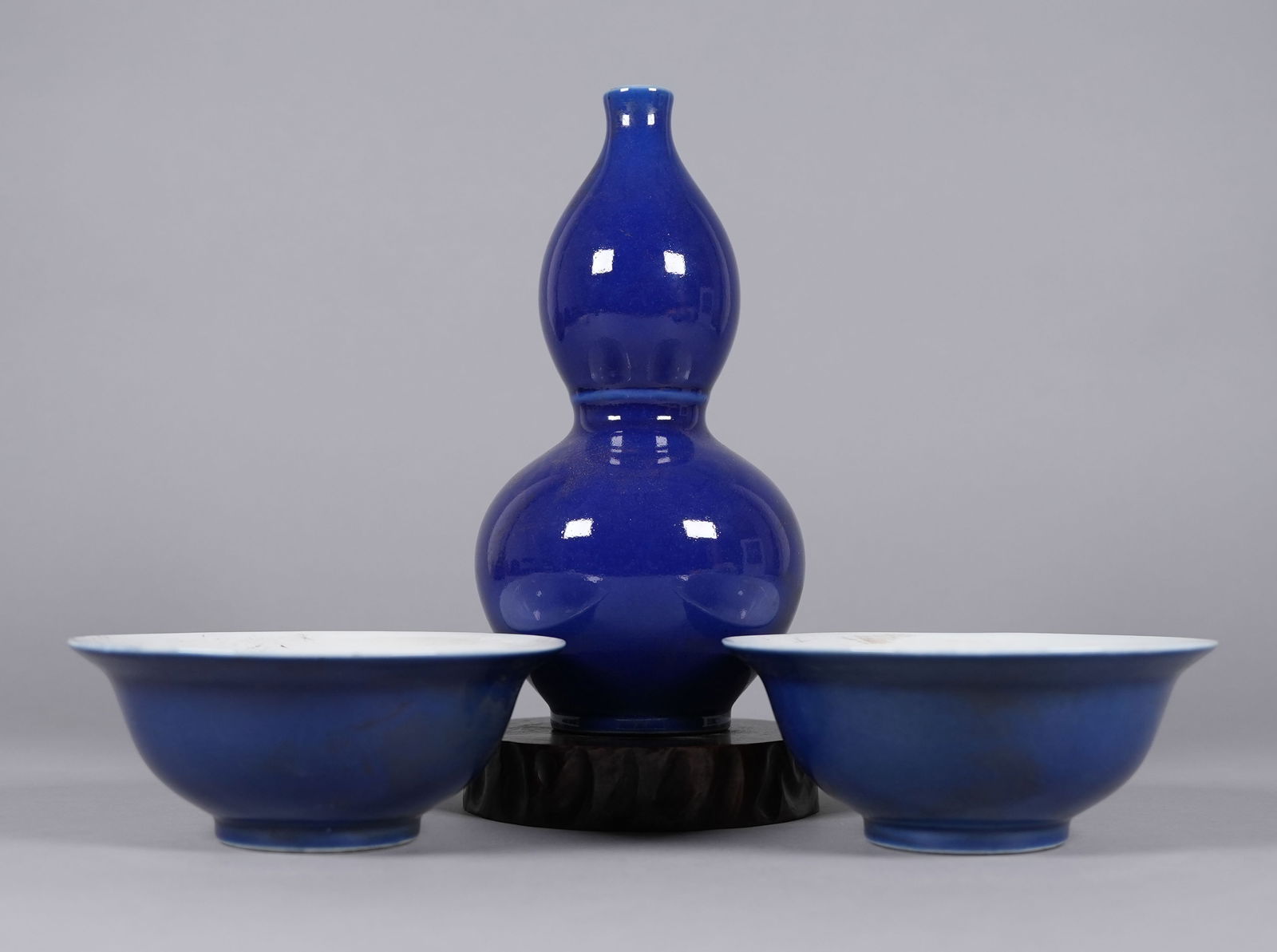 Lots Chinese blue porcelains: Lots Chinese fine blue porcelains, largest H: 10" x W: 5."