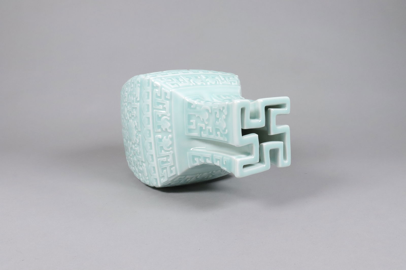 Chinese fine celadon vase - 5