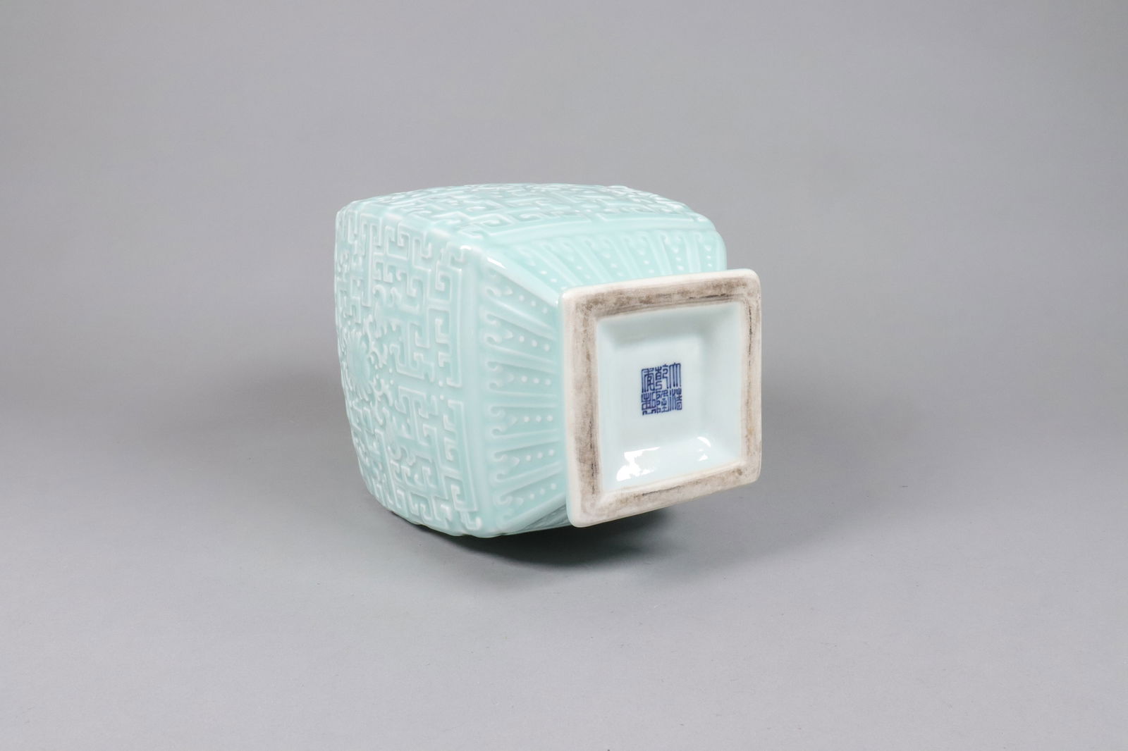 Chinese fine celadon vase - 6