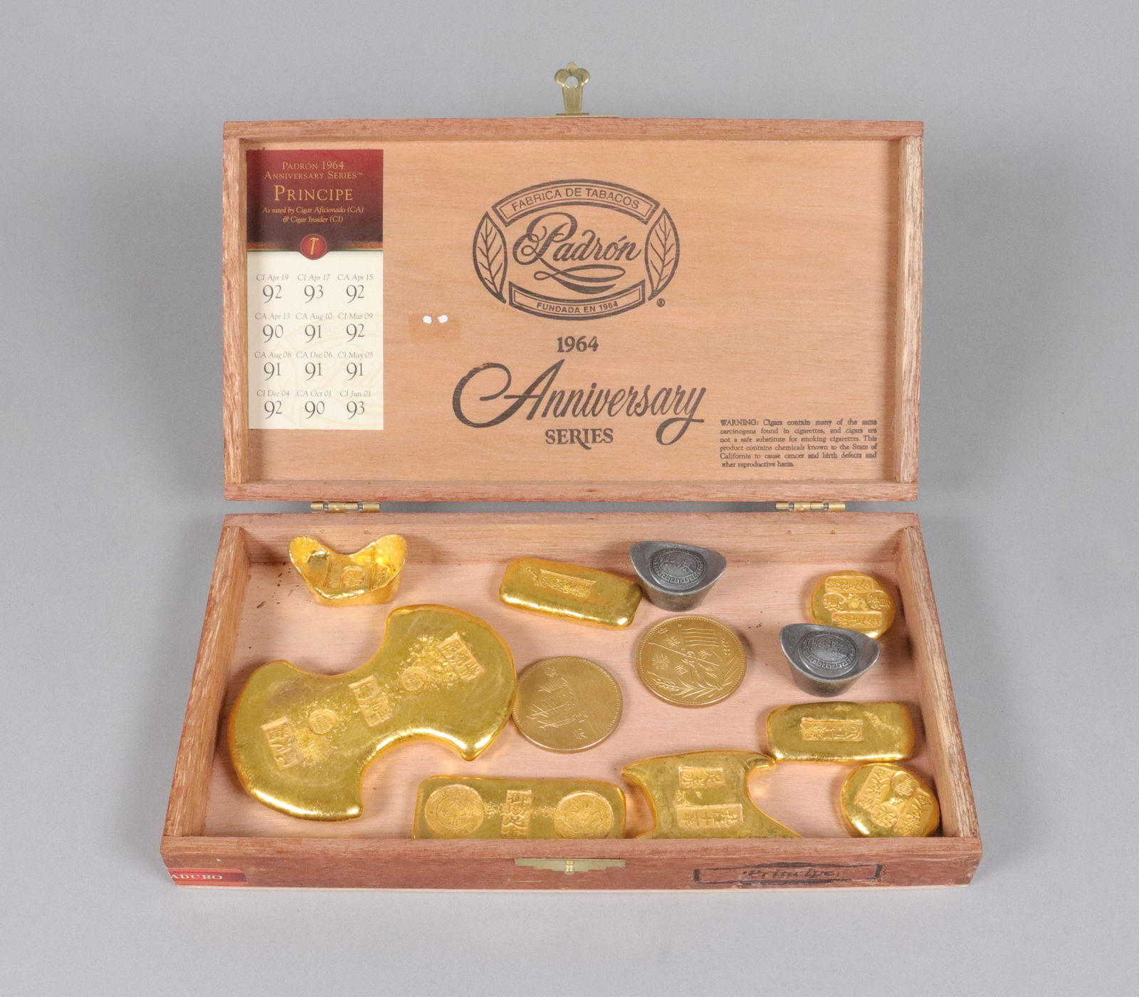 Lots Chinese ingots and coins ungraded: Lots Chinese ingots and coins ungraded. We do not guarantee any grading, carvings, wording, age, and materials. All sales are final, no return.