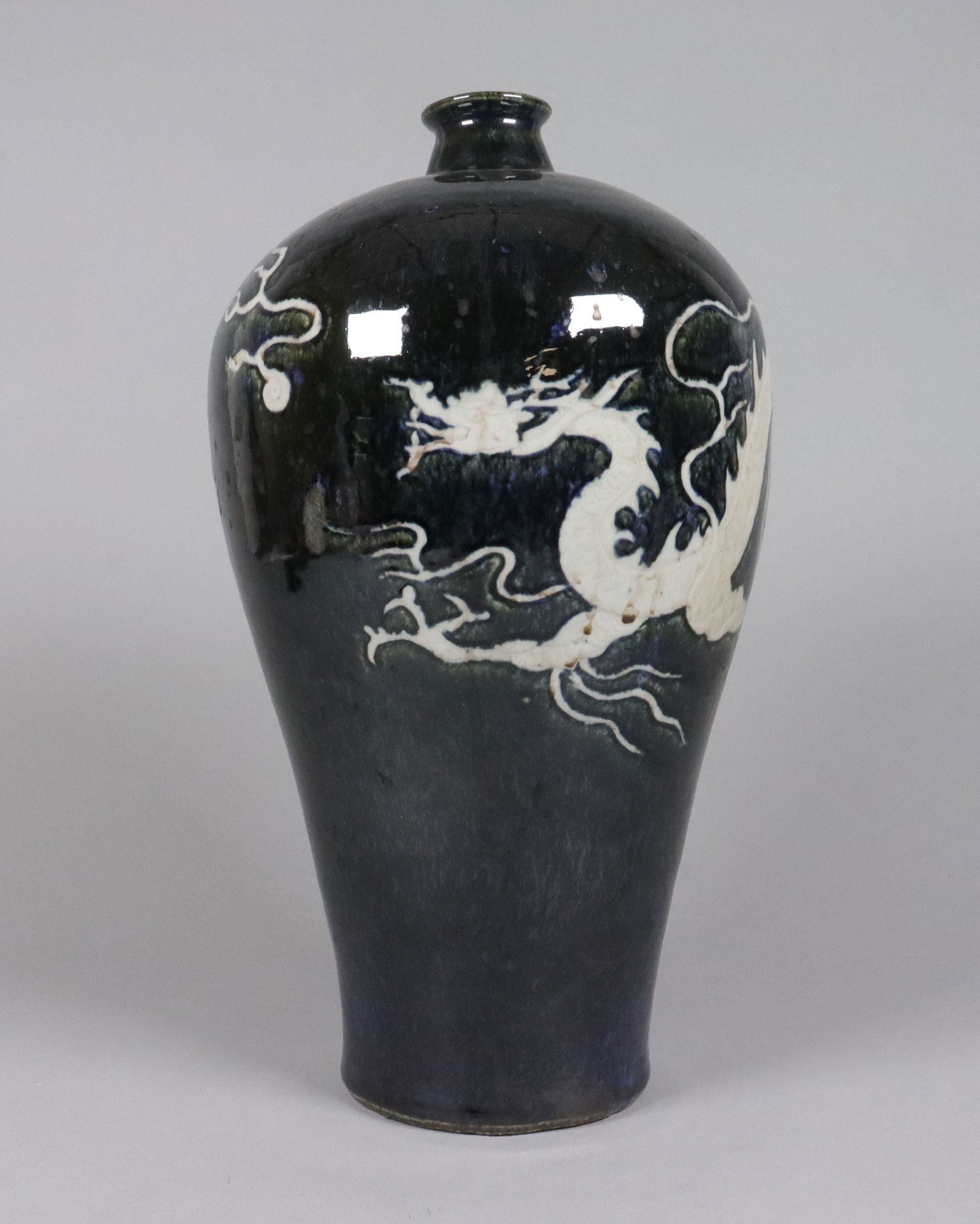 Chinese large dragon vase (1 of 6)