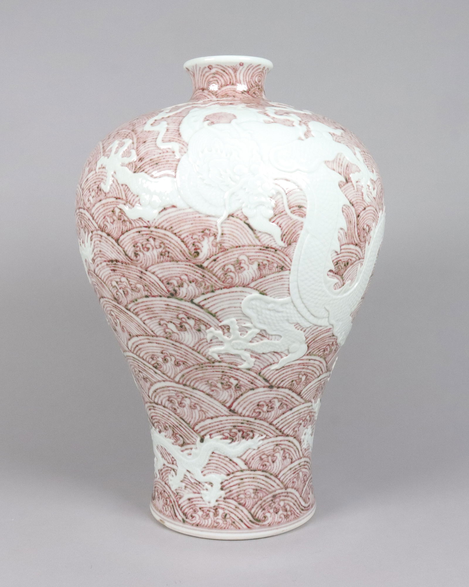 Chinese fine dragon vase (1 of 6)