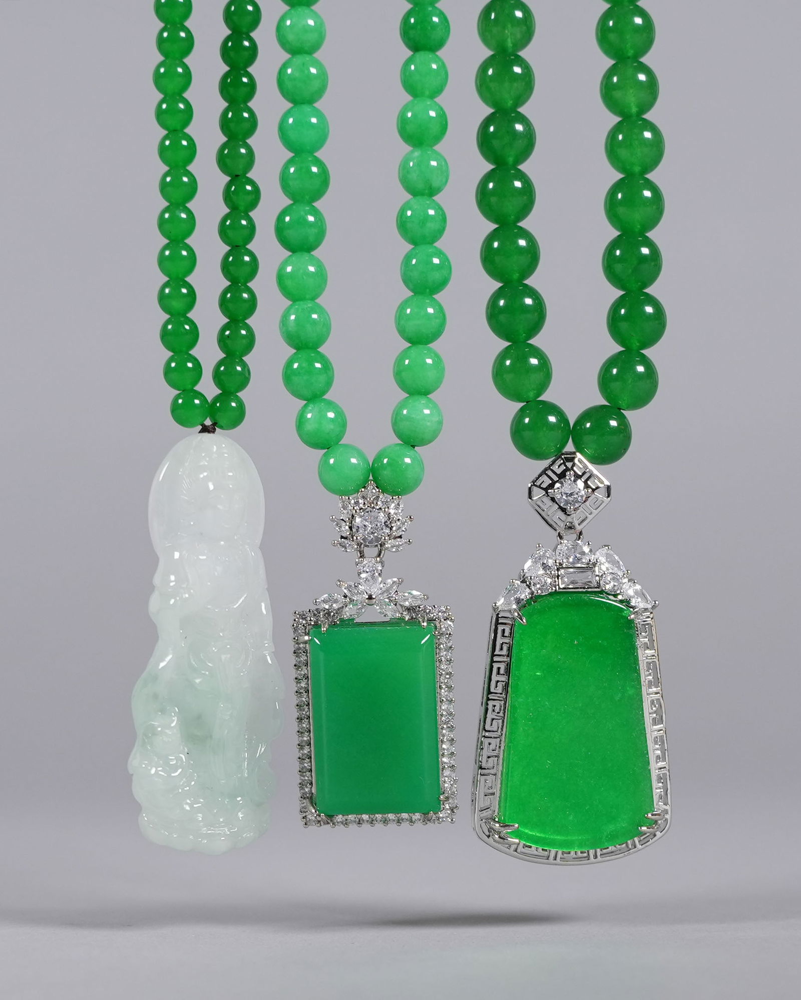 Lots Chinese apple green necklace (1 of 7)