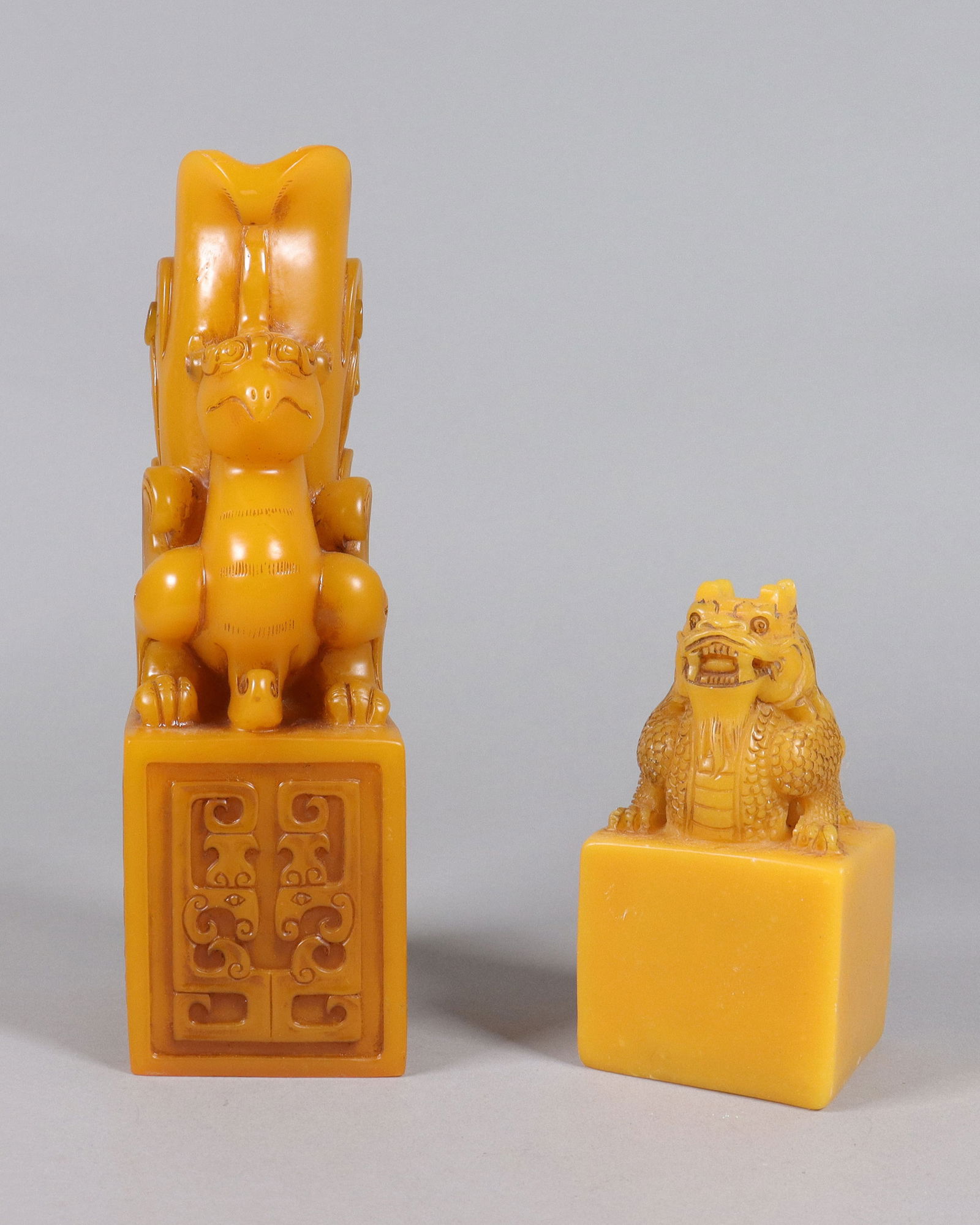 Lots Chinese carved seal: Lots Chinese carved seal. Largest H: 9" x W: 3."