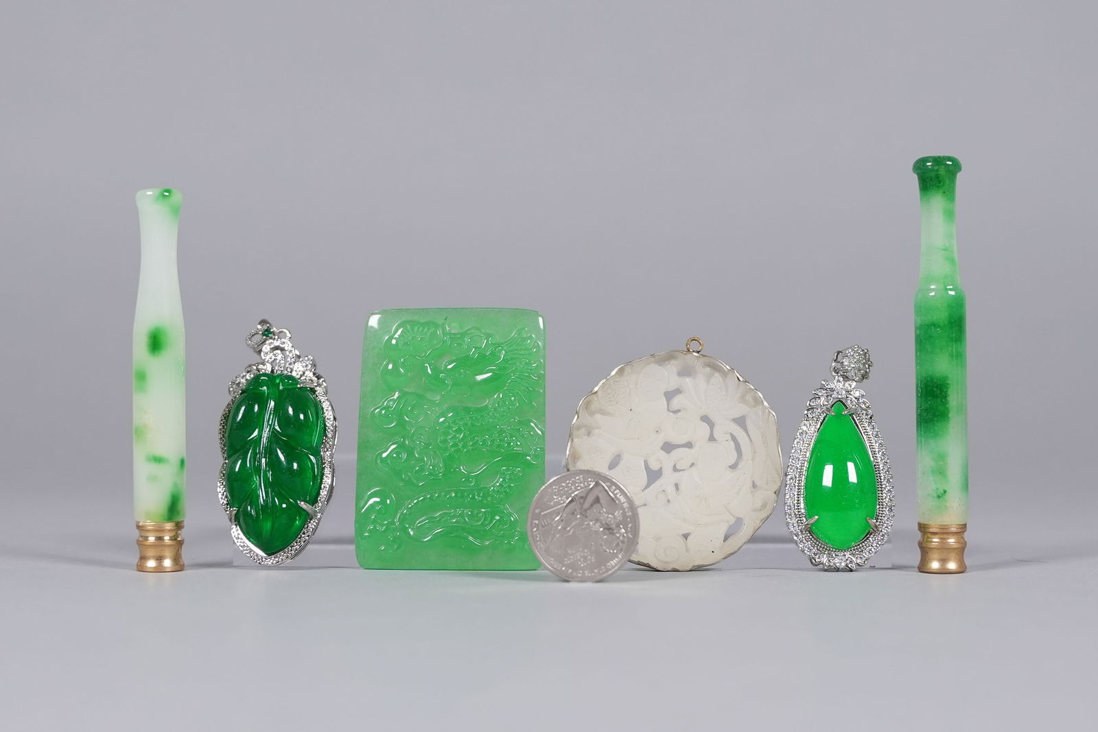 Lots Chinese carved items - 2