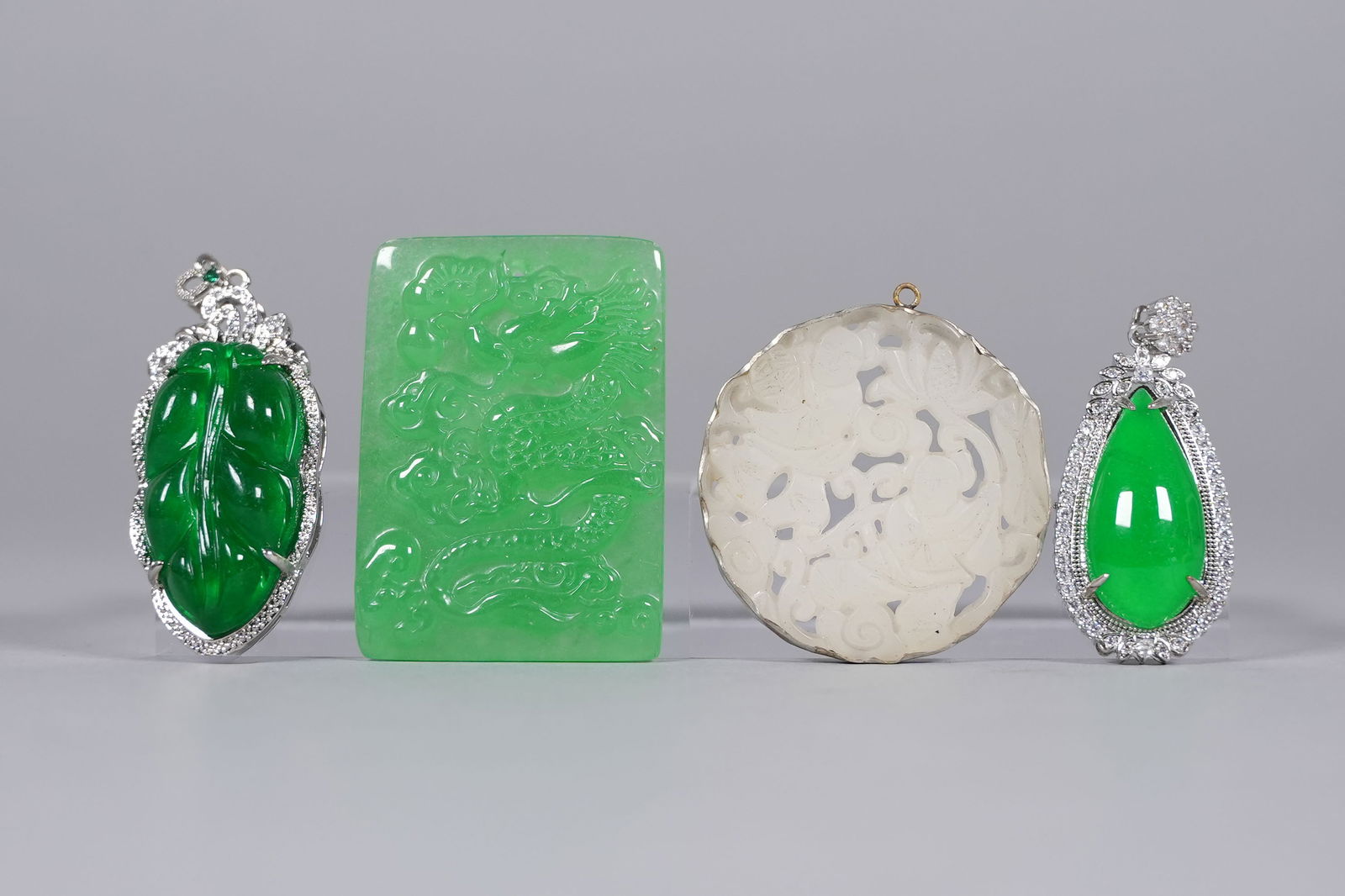 Lots Chinese carved items - 3