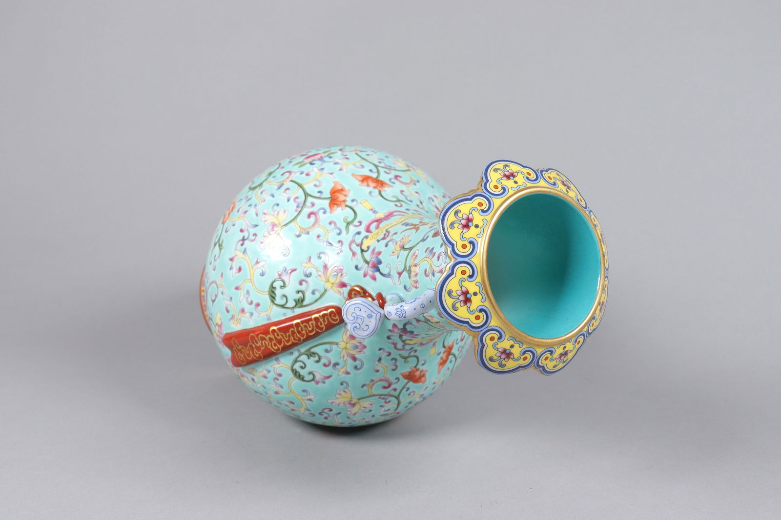 Chinese fine turquoise handled vase - 6
