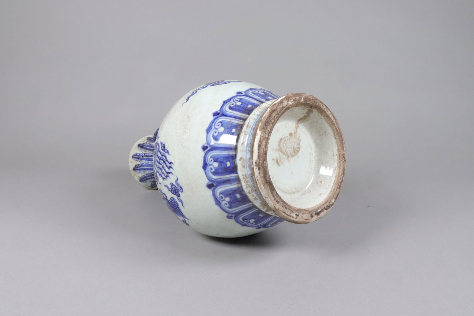 Chinese fine b/w vase - 5