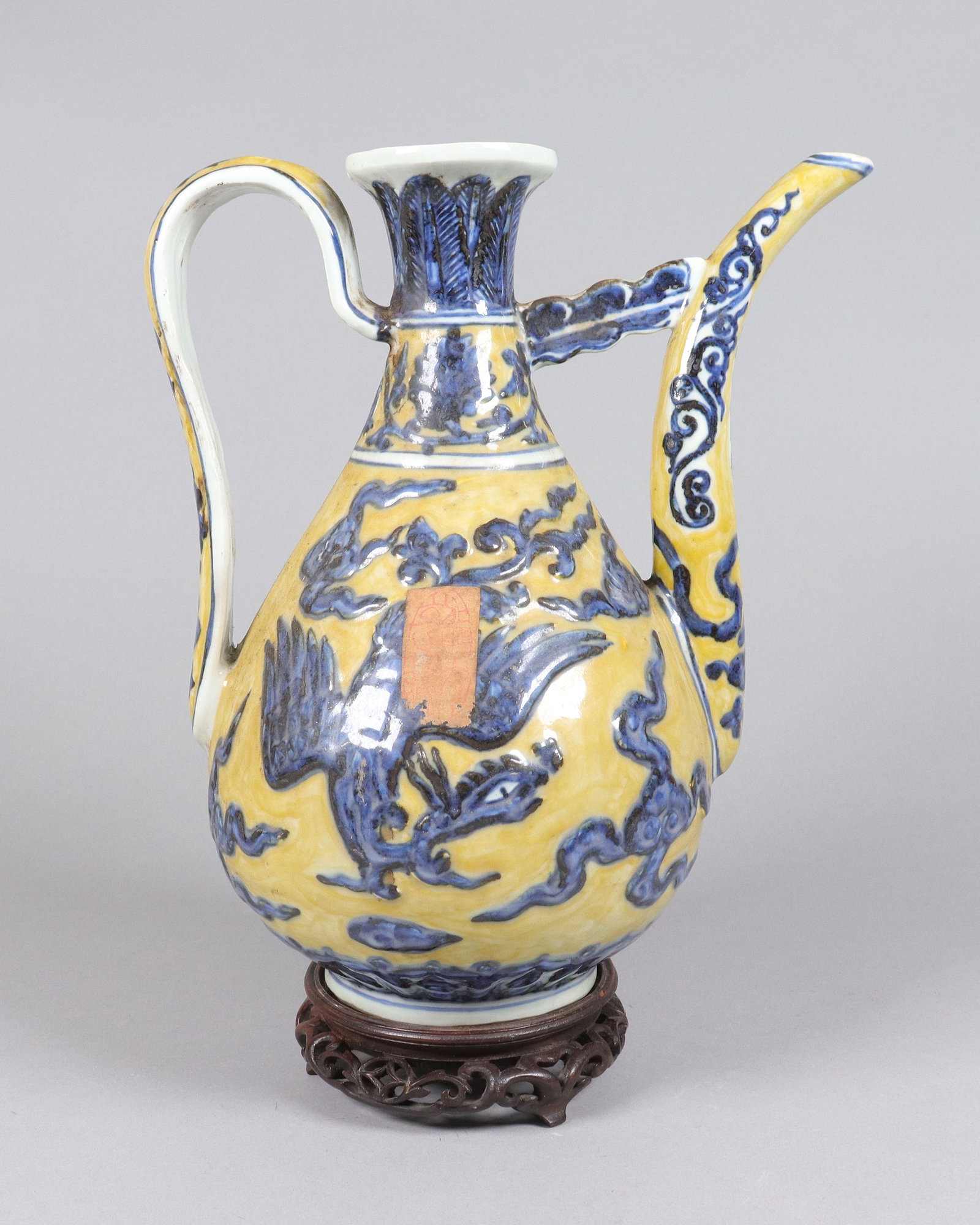 Chinese important antique wine pot (1 of 8)