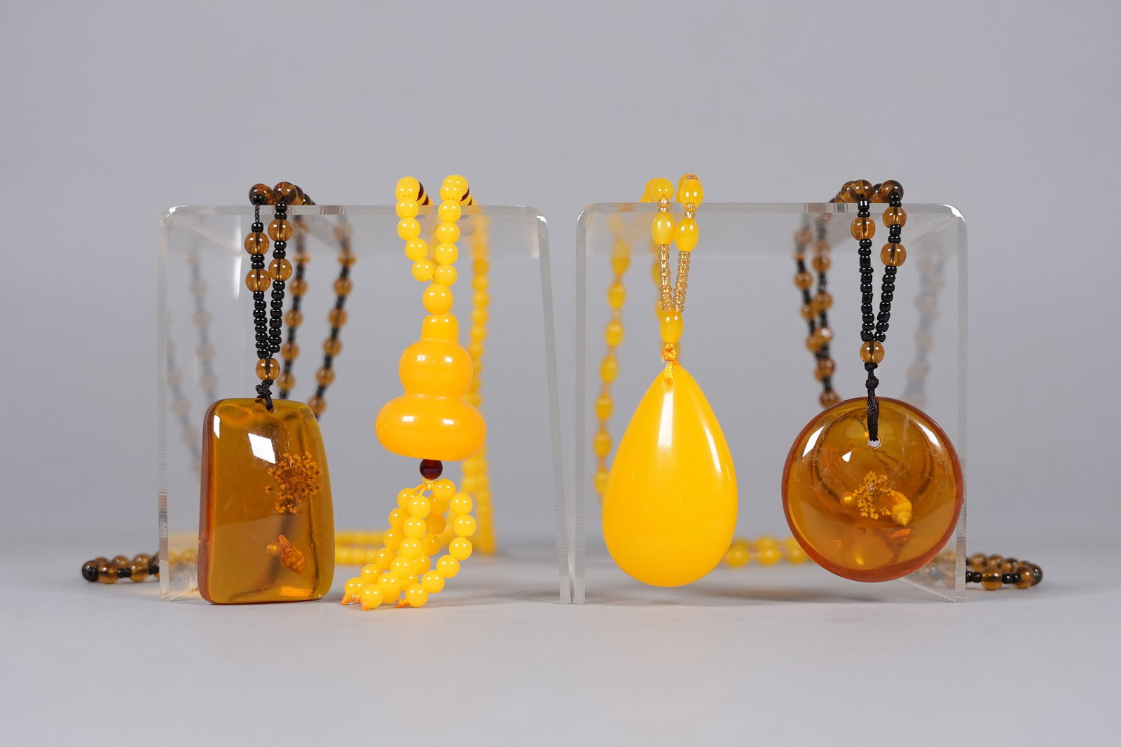 Lots Chinese carved items - 2