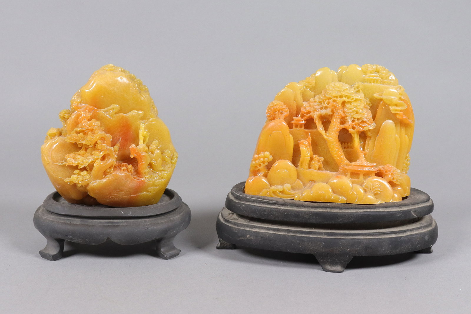 Lots Chinese fine carvings: Lots Chinese fine carvings. Comes with stand. Largest H: 4" x W: 5."