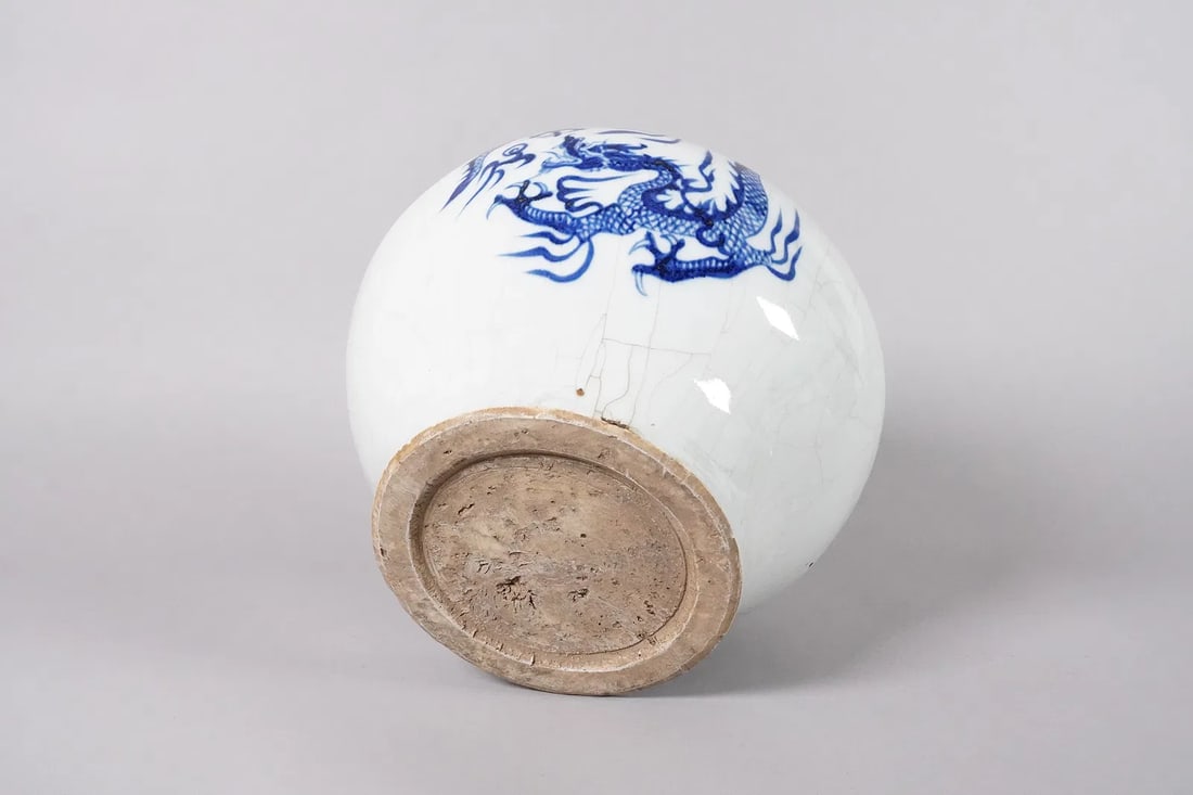 Chinese crackled b/w jar - 4
