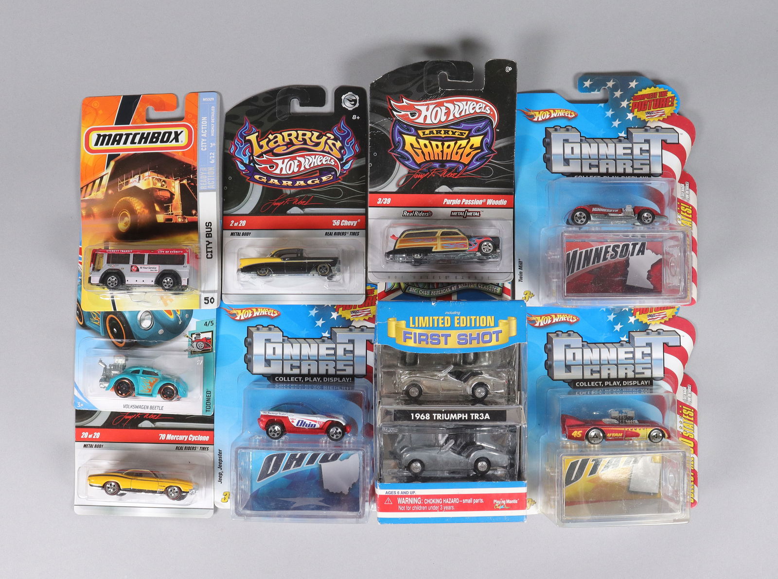 Lots toy car figures in box: Lots toy car figures in box.