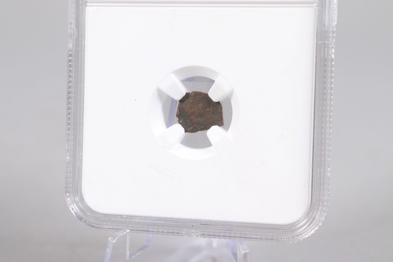 NGC archaic widow mite graded - 3