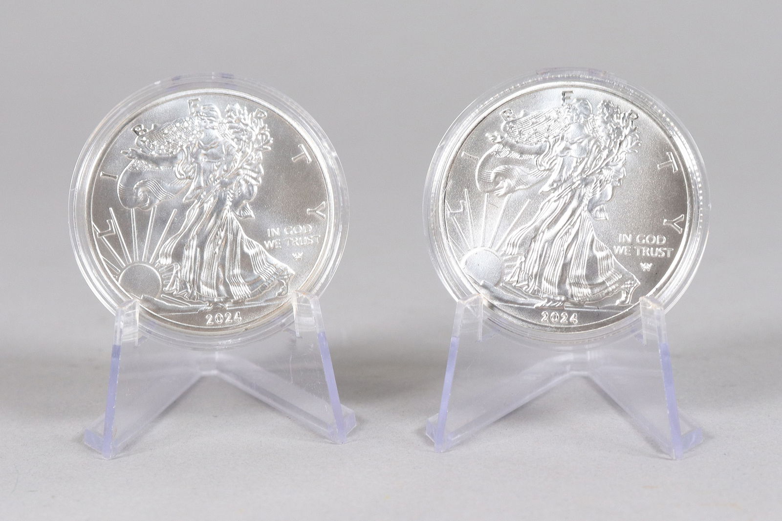 Lots Liberty coins ungraded: Lots Liberty coins ungraded. We do not guarantee any grading, material, age or carvings. All sales are final, no return. Possibly copy or reproduction. Please contact us before bidding if you have any