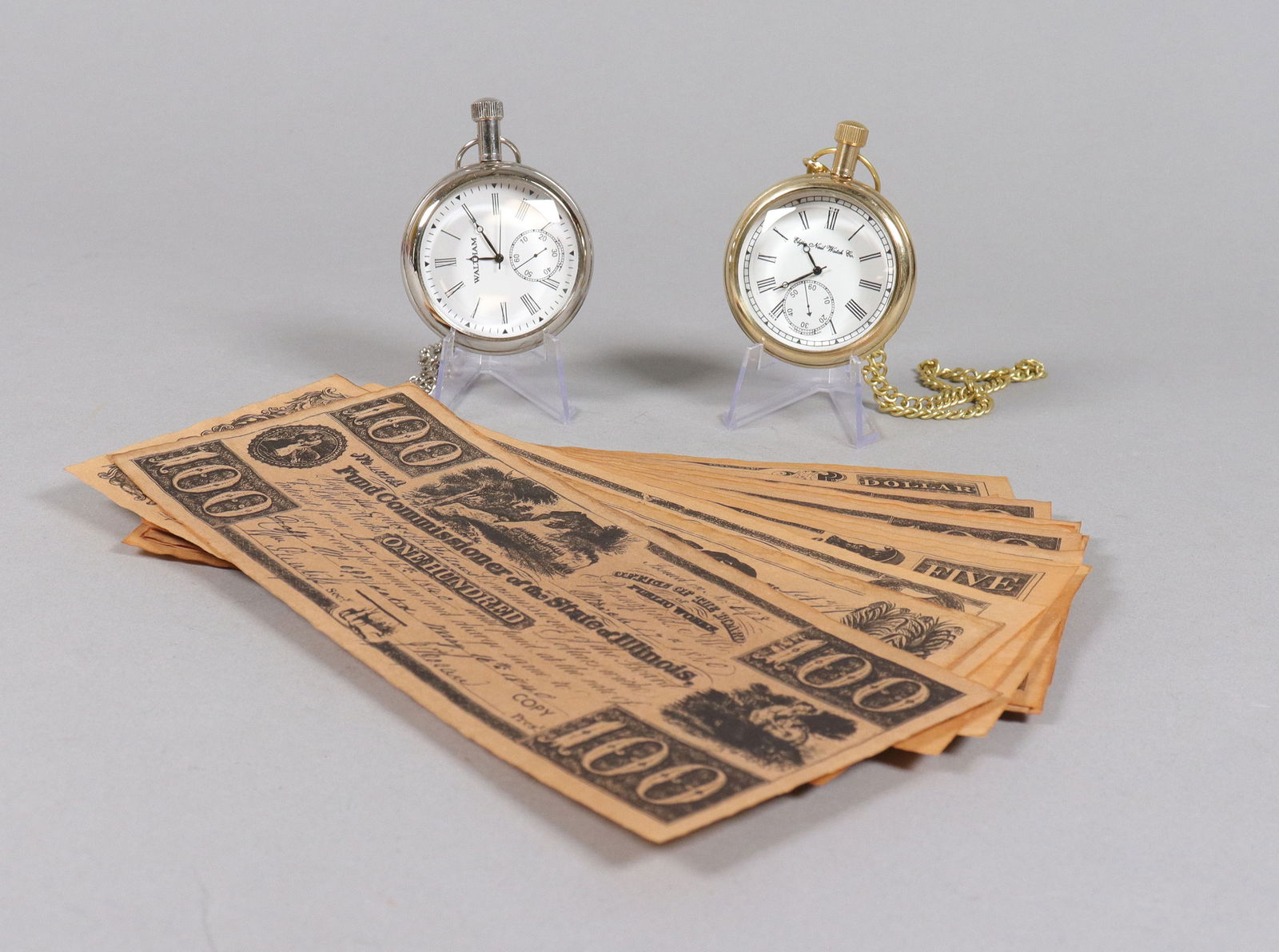 Lots pocket watch ungraded: Lots pocket watch, ungraded. We do not guarantee any grading. All sales are final, no return.