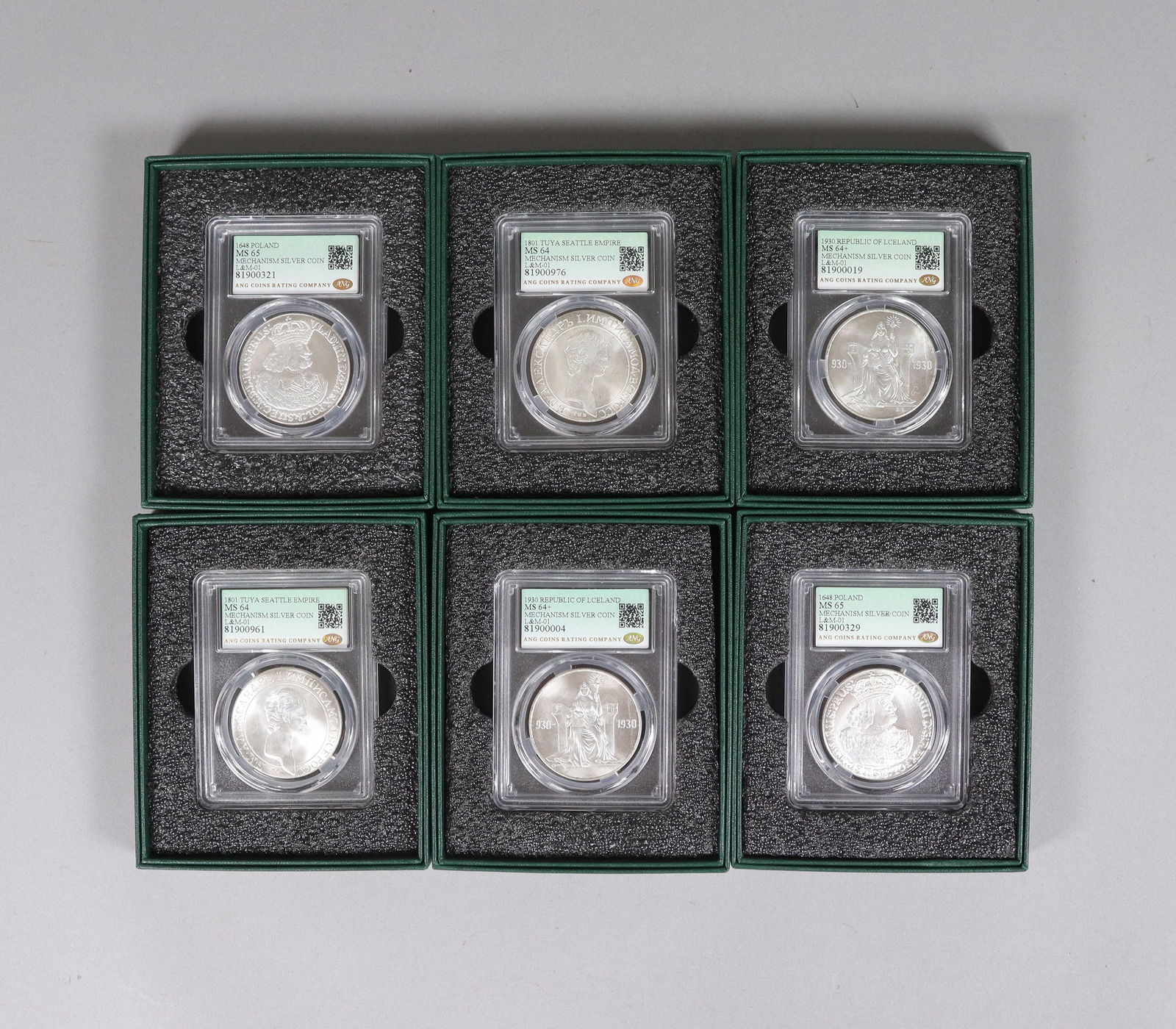 Lots coins ungraded: Lots coins ungraded. We do not guarantee any grading, material, carvings, descriptions or age. We do not do any grading. Possibly copy or reproduction. Please contact us if you have any question