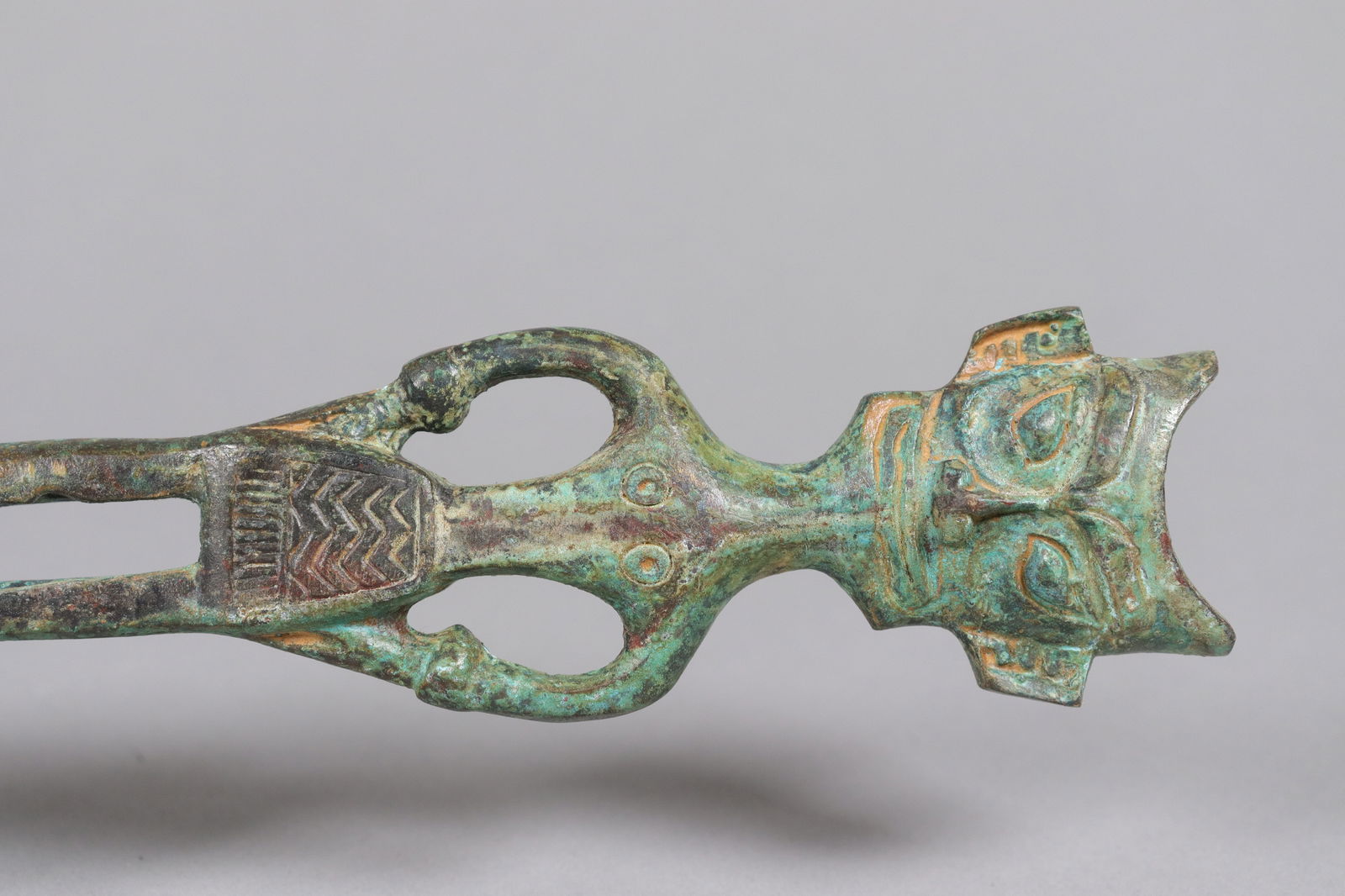 Chinese fine bronze sword - 4