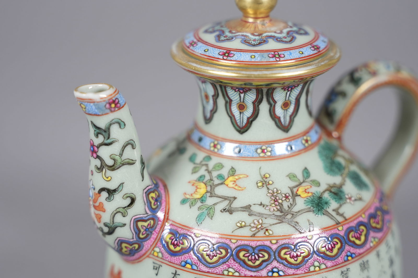 Chinese fine teapot with container - 8