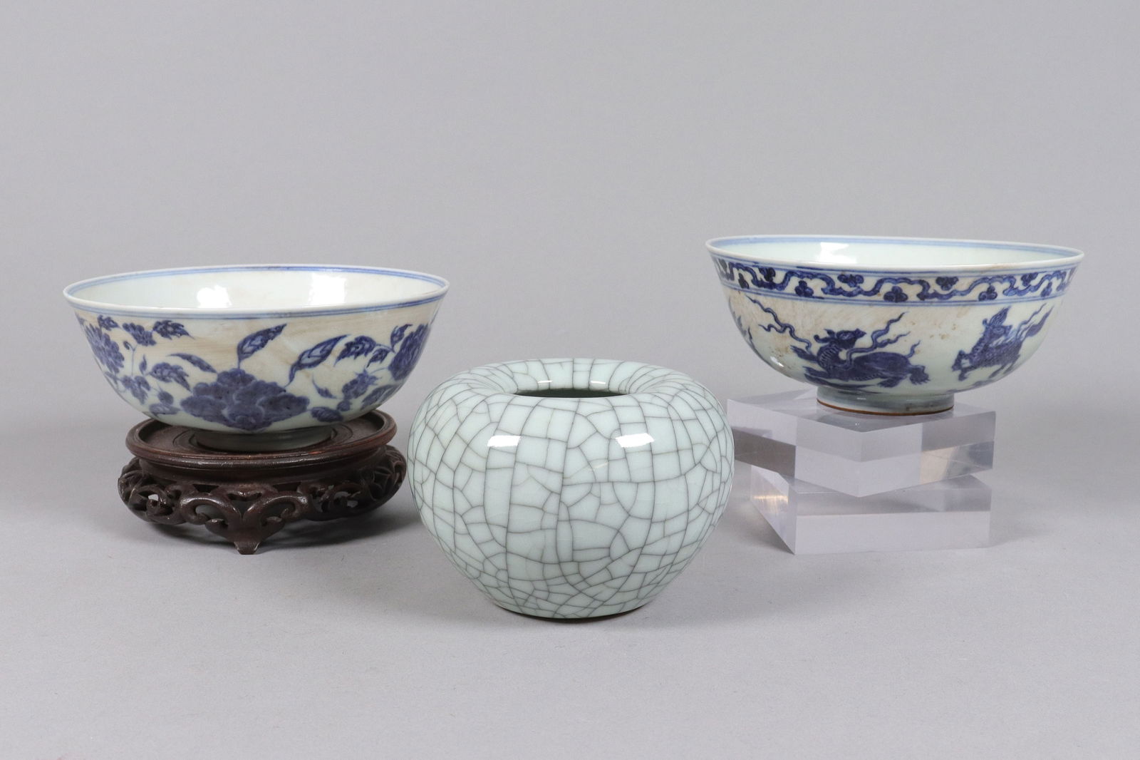 Lots Chinese porcelains (1 of 7)