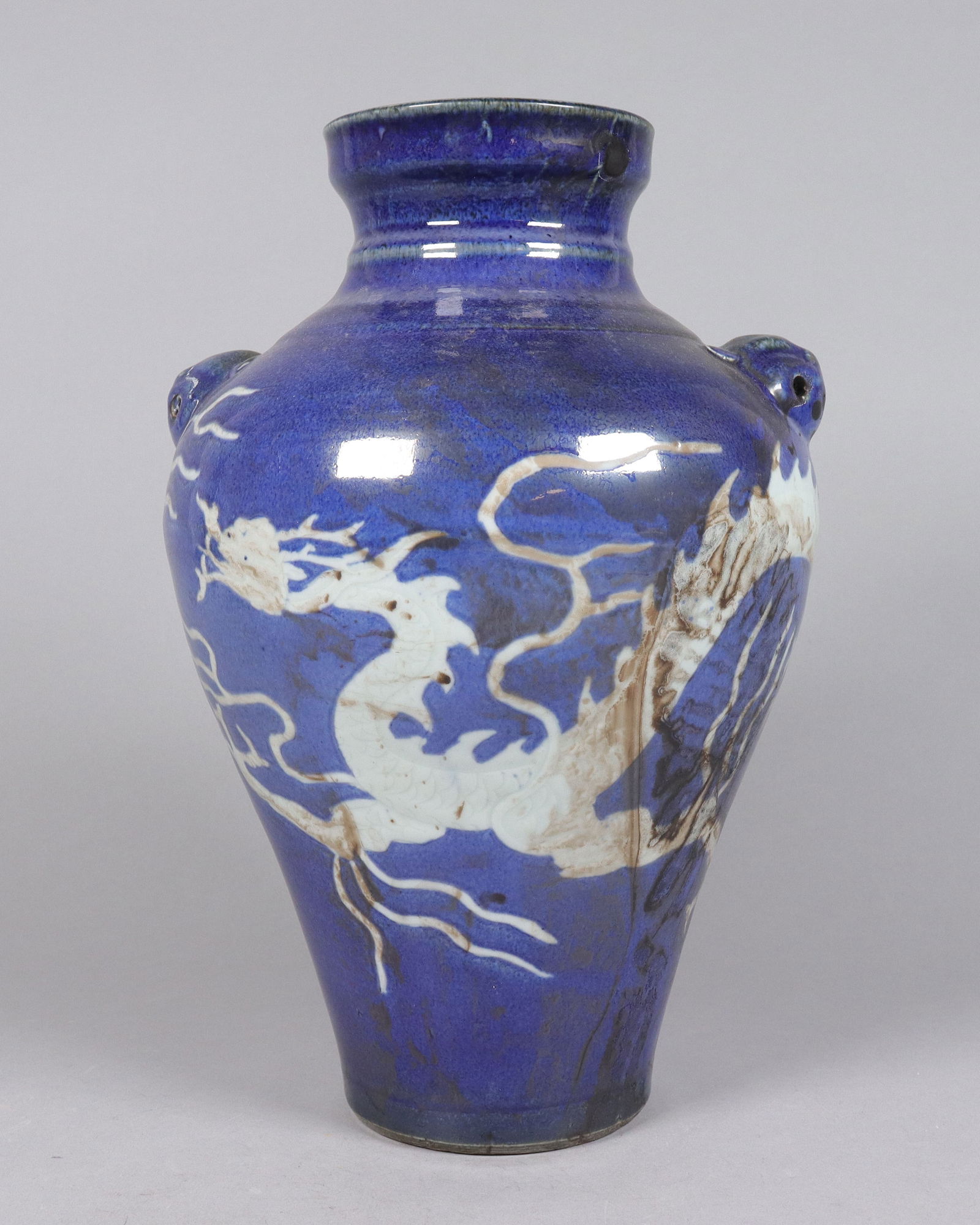 Chinese fine blue dragon vase (1 of 6)