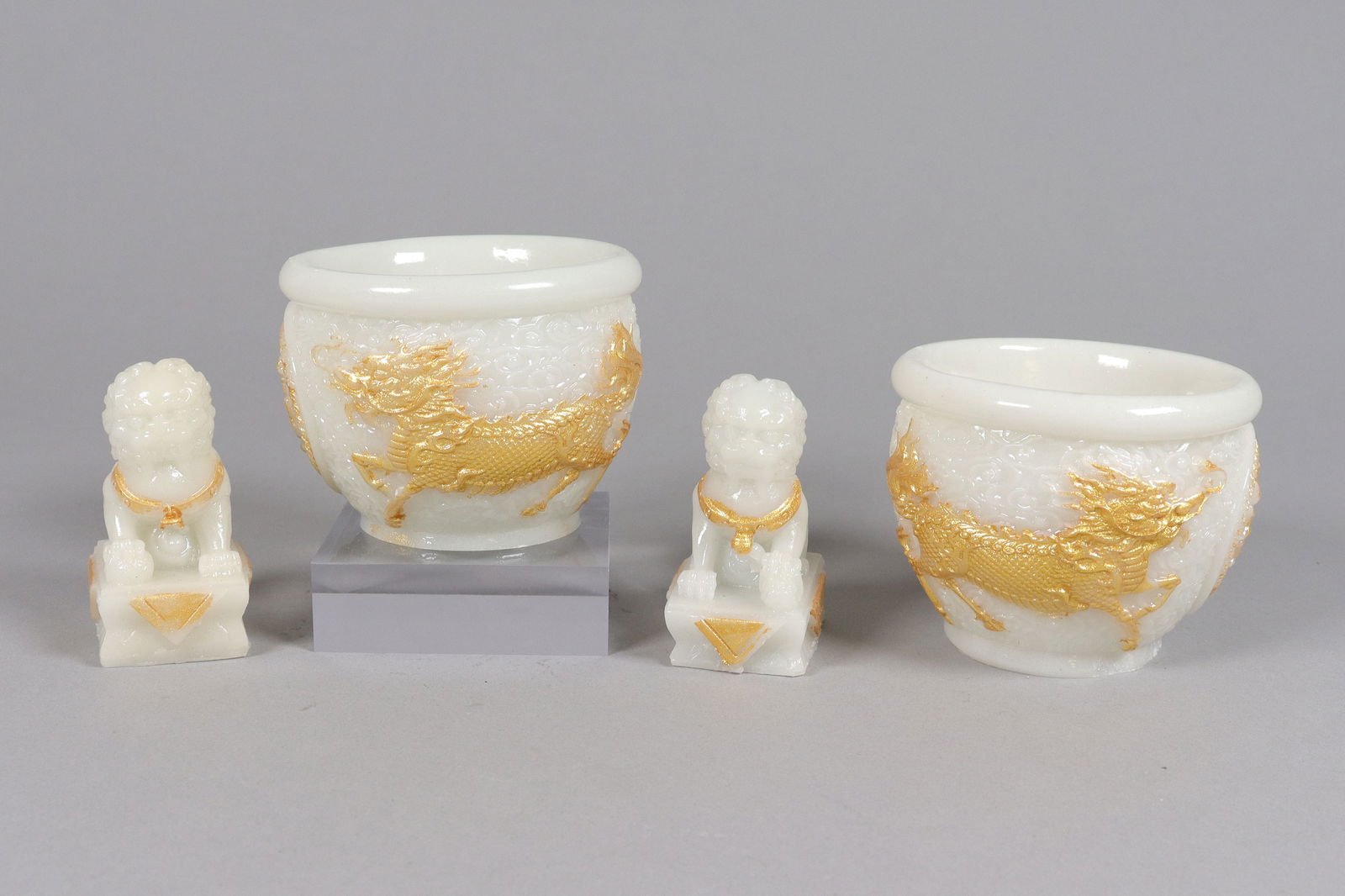 Lots Chinese carved items (1 of 7)