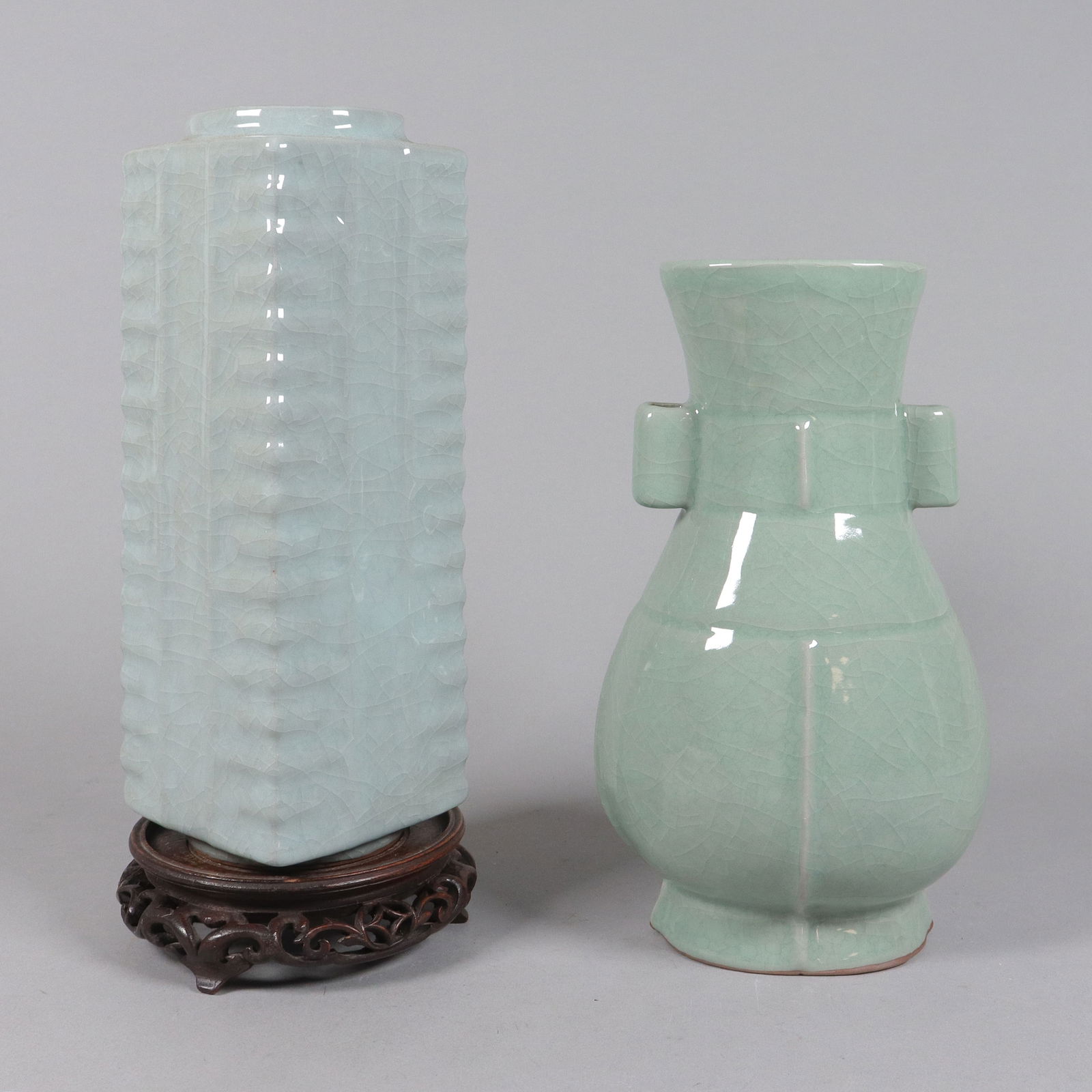 2 Chinese celadon vase (1 of 7)