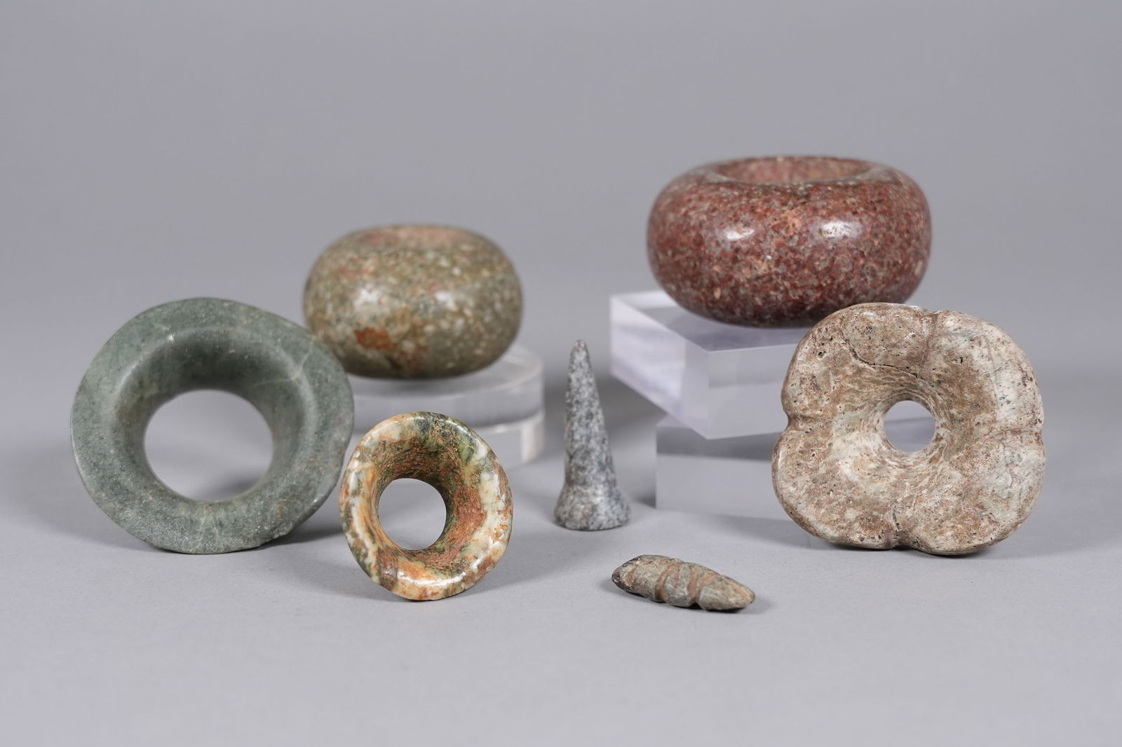 Lots Pre-Columbian jade figure celt: Lots Pre-Colubian jade carved celt figure.