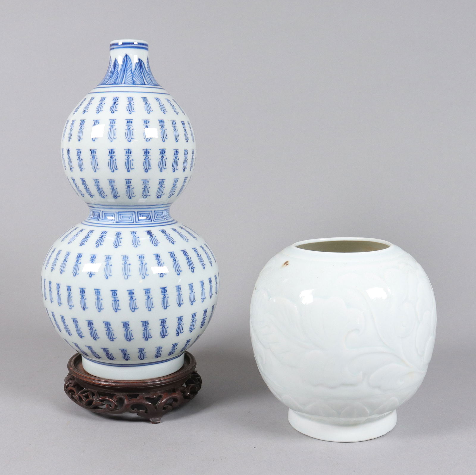 Lots Chinese porcelains (1 of 7)