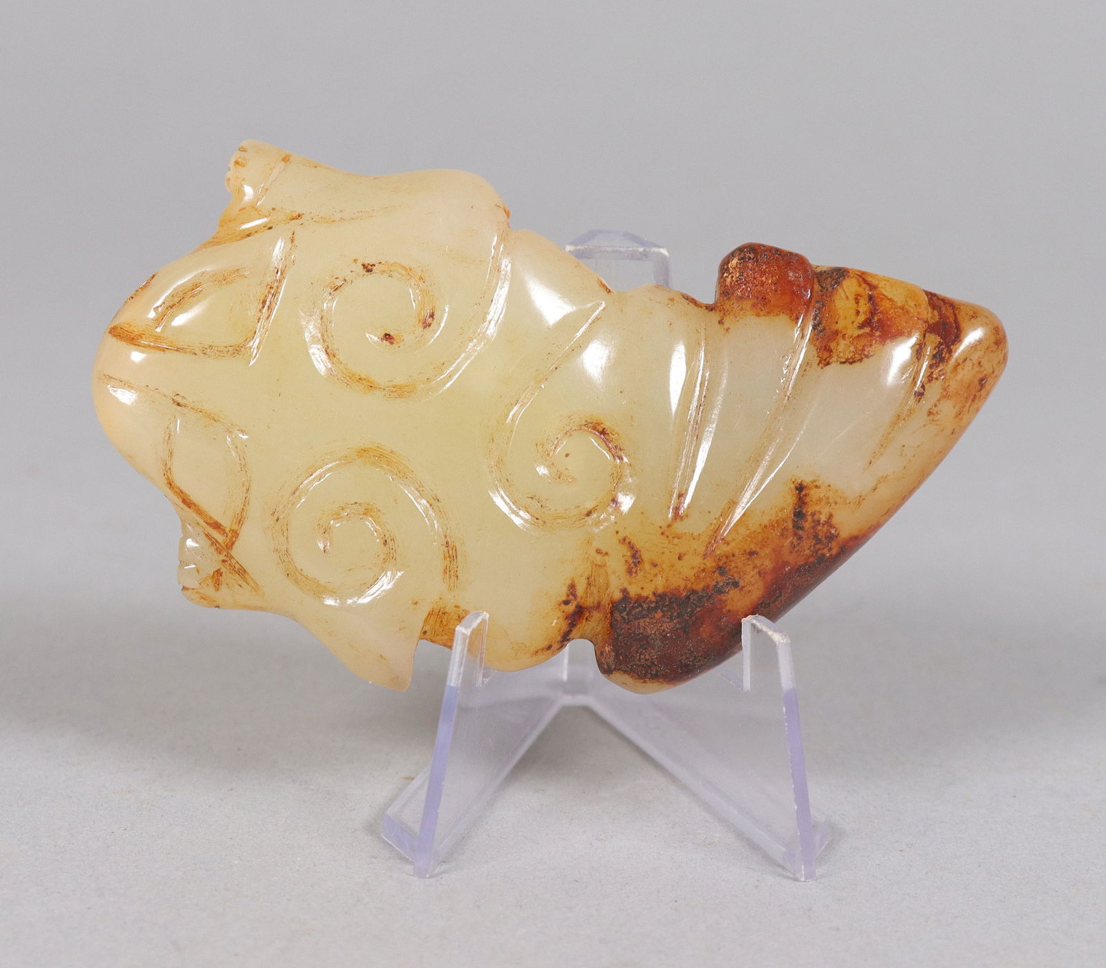 Chinese finely carved figure: Chinese finely carved figure.