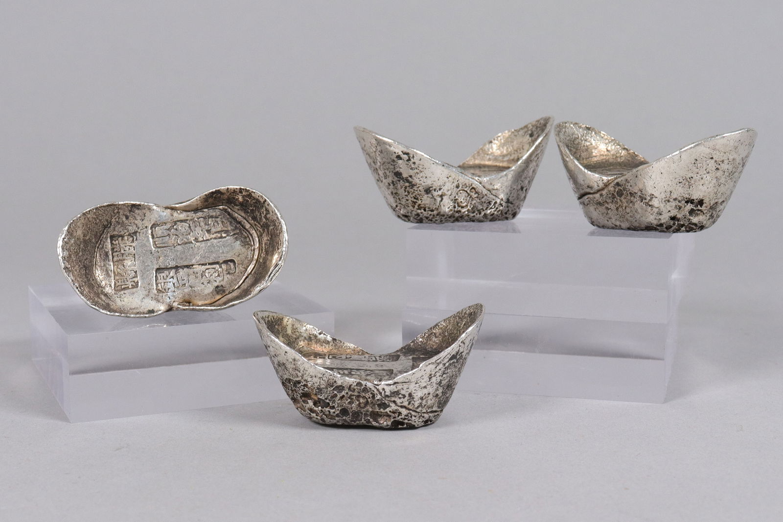 Lots Chinese ingots ungraded: Lots Chinese ingots ungraded. We do not guarantee any carvings, writing, material, age or grading. All sales are final. No return. Bidder can contact us with any questions before bidding.