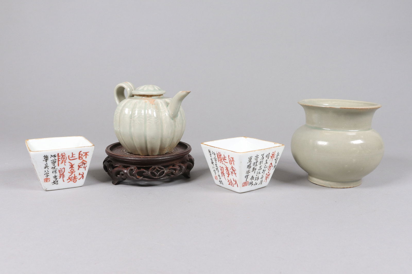 Lots Chinese porcelains (1 of 8)