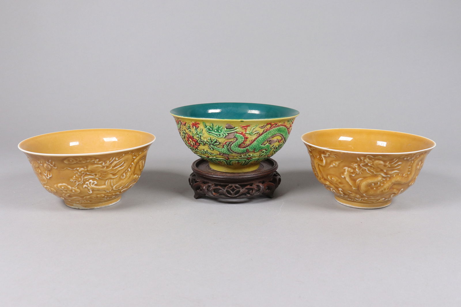 Lots Chinese large bowls (1 of 7)