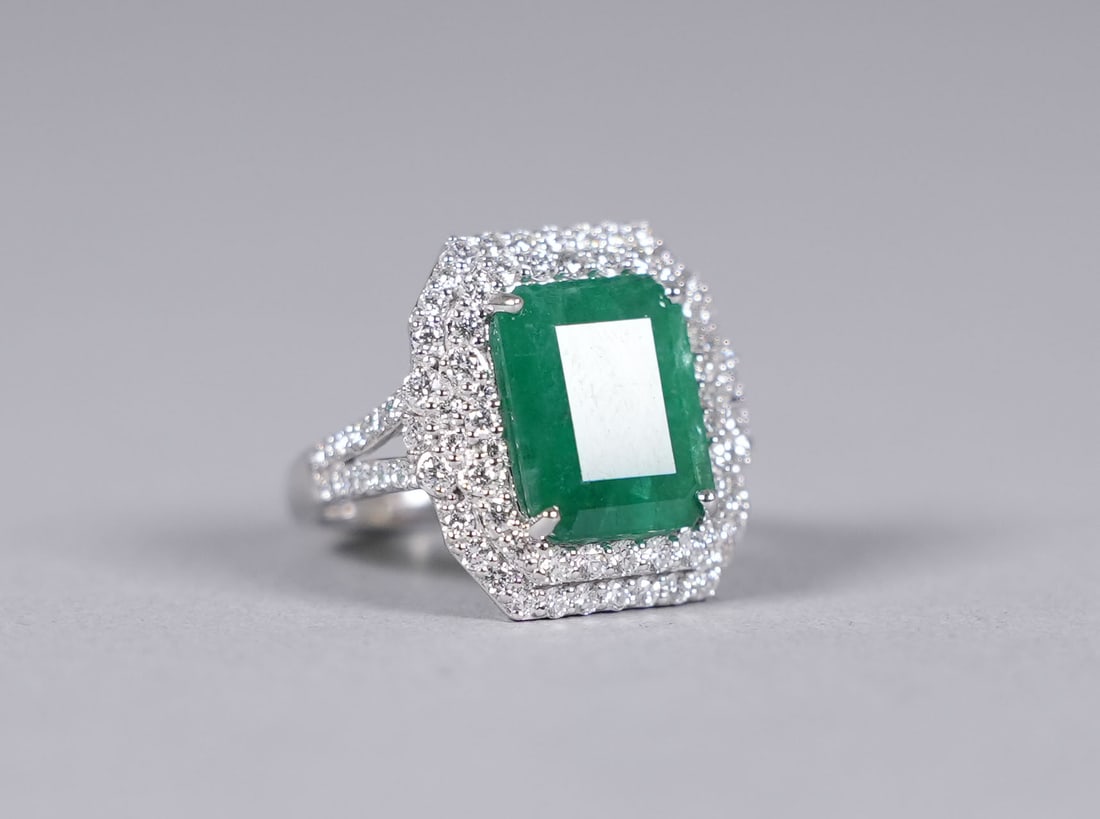 Platinum natural emerald diamond ring GIA (1 of 10)